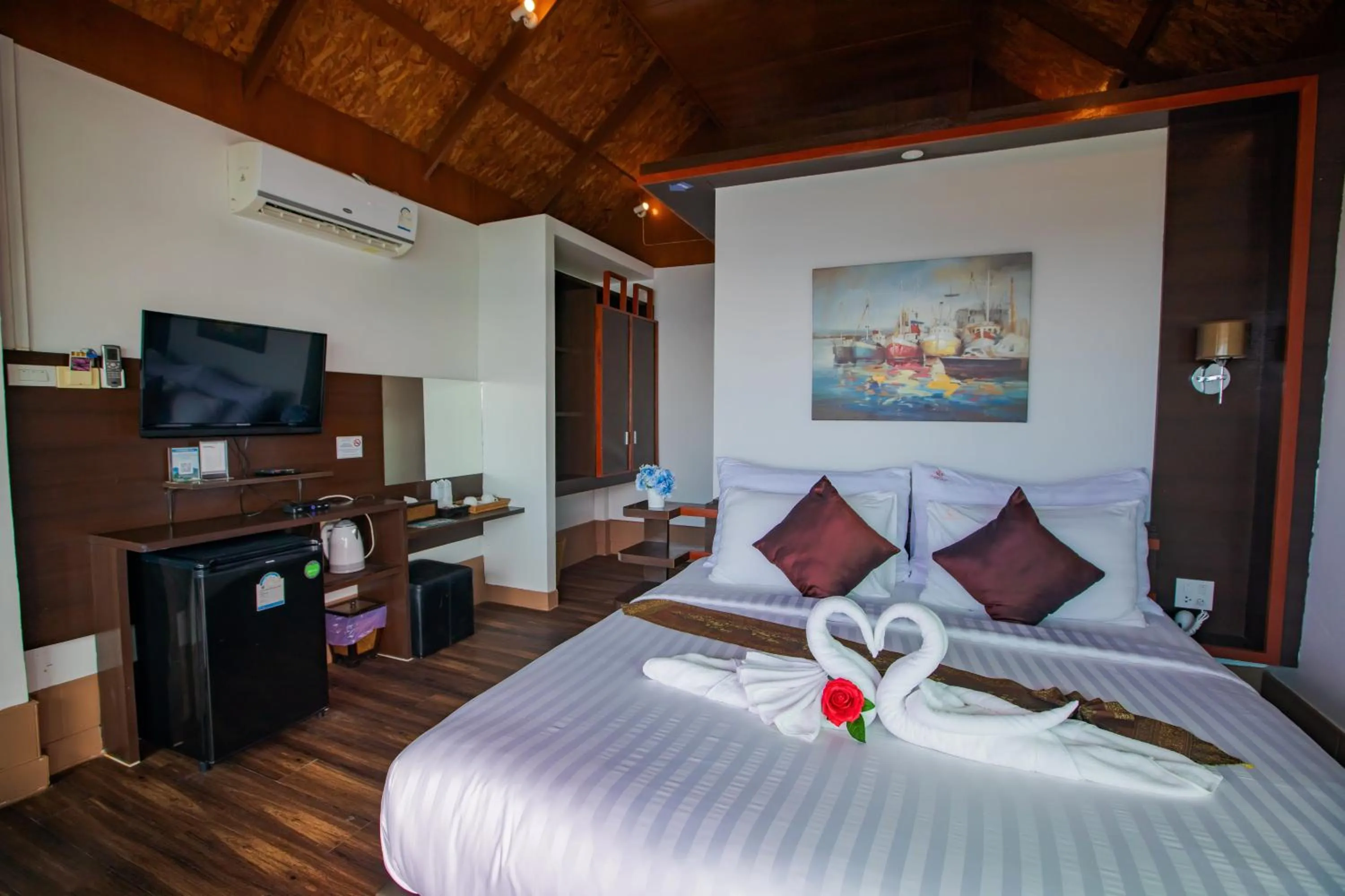 Bed in Chareena Hill Beach Resort