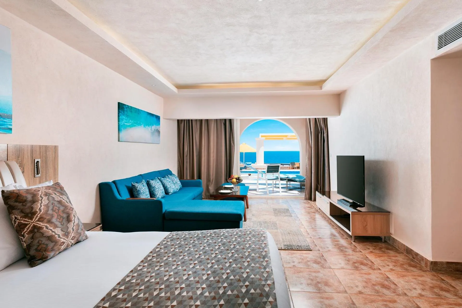 TV and multimedia, Bed in Pickalbatros Citadel Resort Sahl Hasheesh