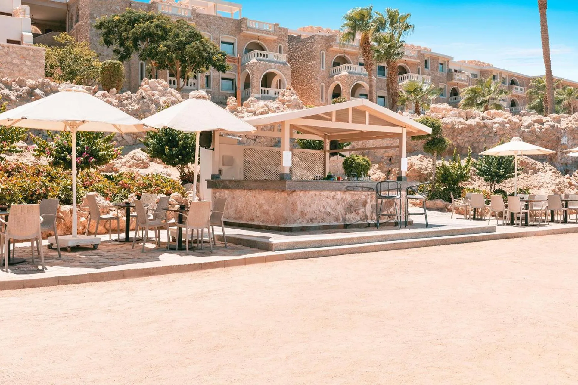 Lounge or bar in Pickalbatros Citadel Resort Sahl Hasheesh