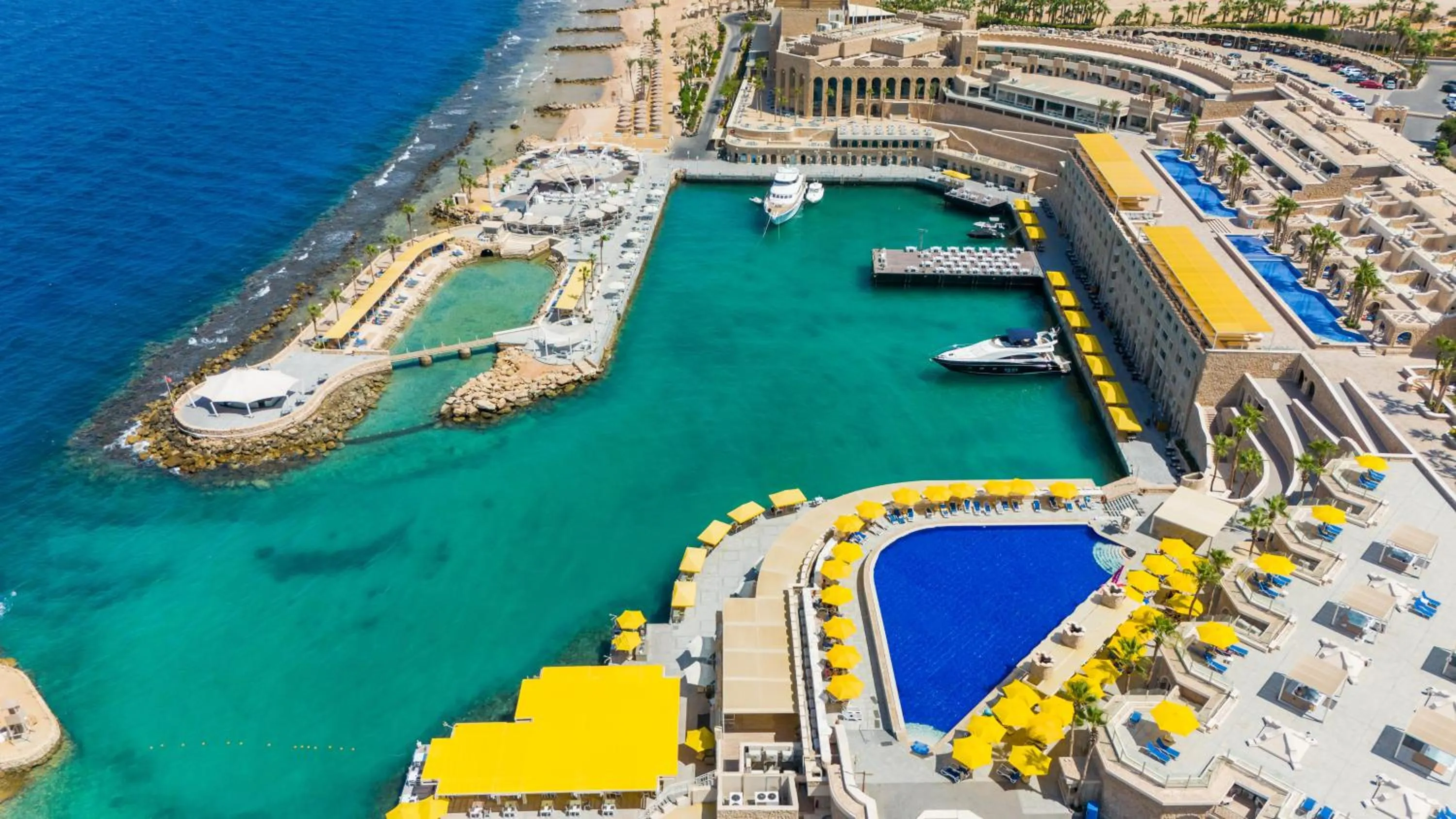 Property building in Pickalbatros Citadel Resort Sahl Hasheesh