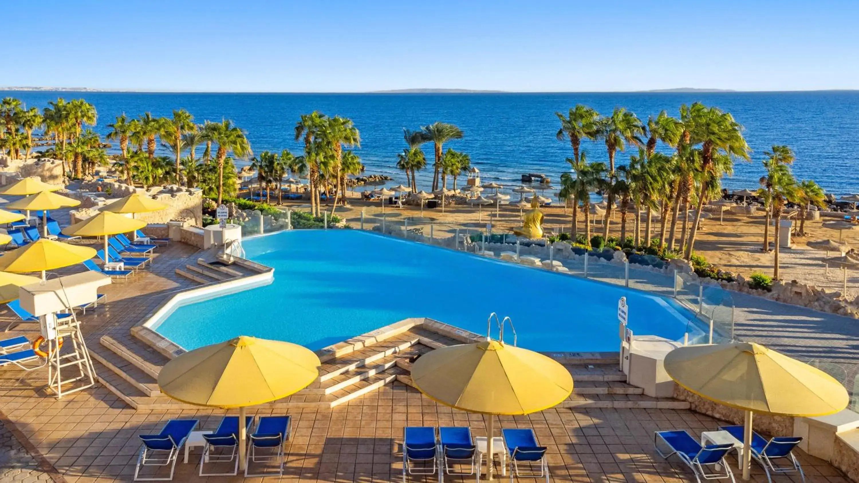 Swimming pool in Pickalbatros Citadel Resort Sahl Hasheesh Swimming pool in Pickalbatros Citadel Resort Sahl Hasheesh