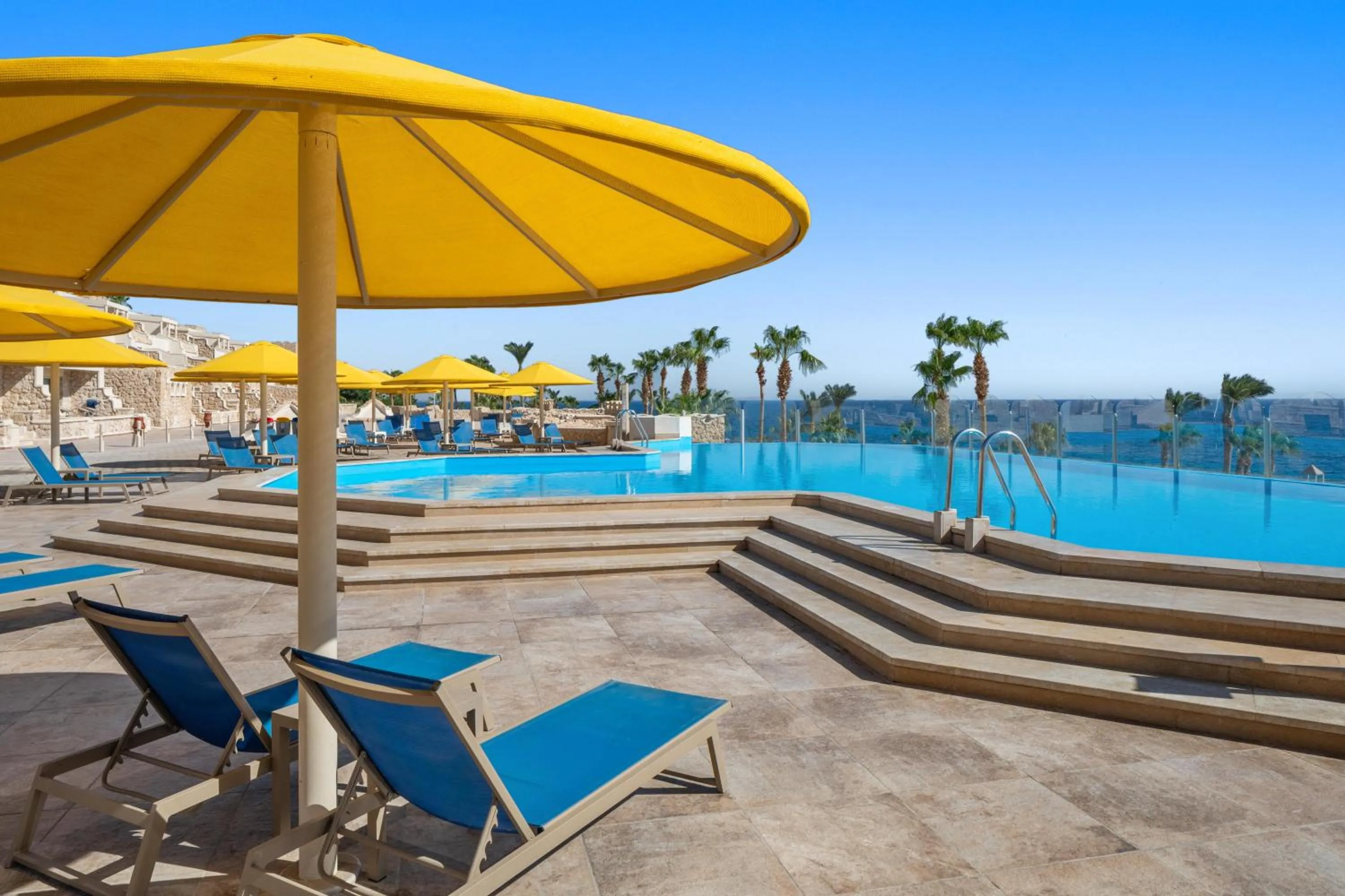 Swimming pool in Pickalbatros Citadel Resort Sahl Hasheesh