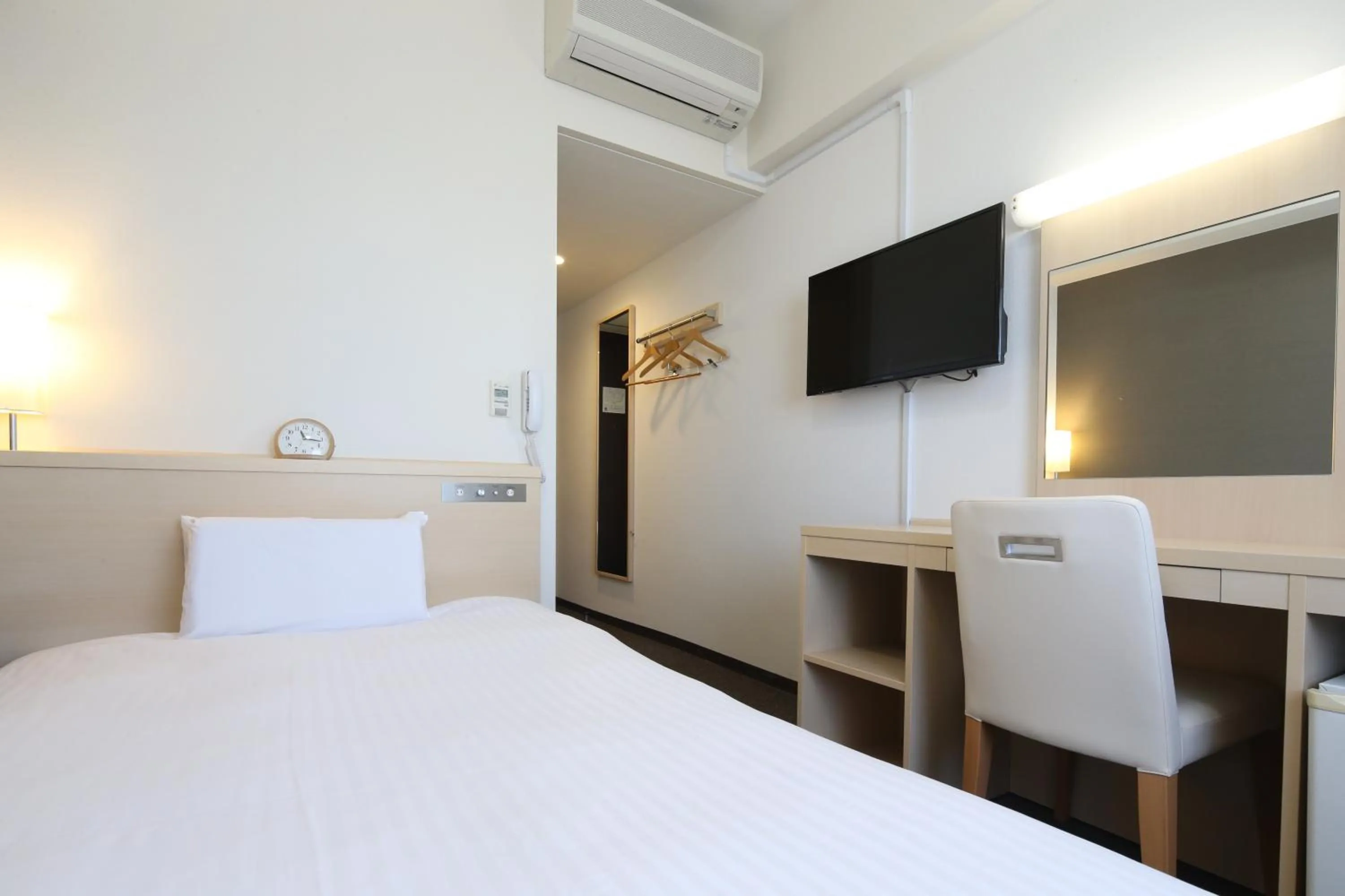 Bed in AB Hotel Mikawa Anjo Honkan