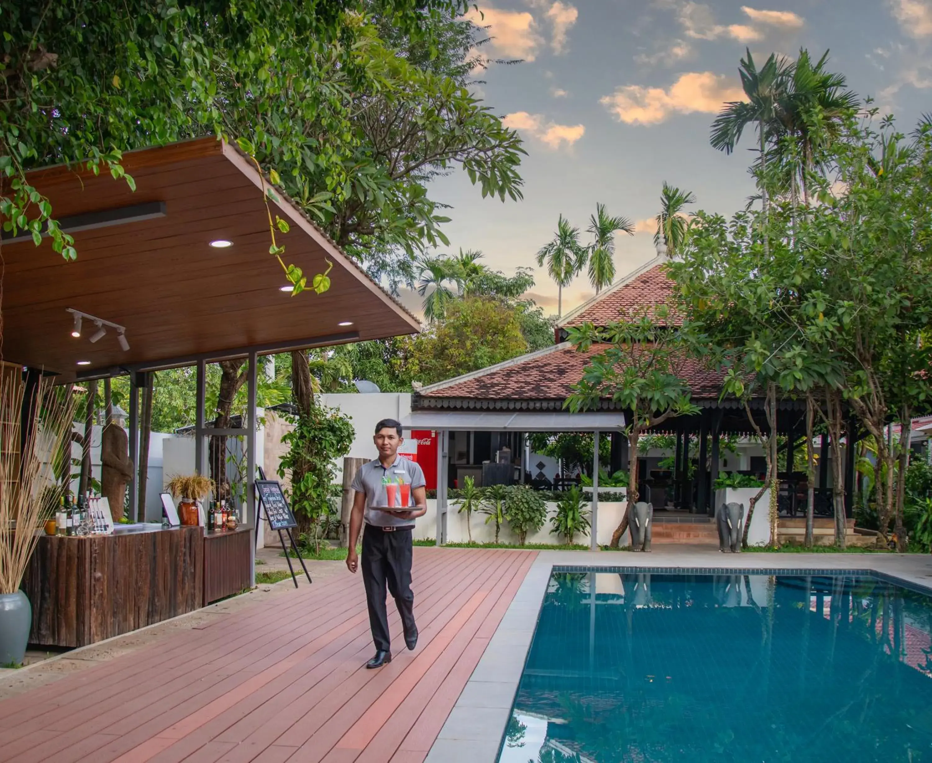 Swimming pool in The Oasis Harbor Swimming pool in The Oasis Harbor