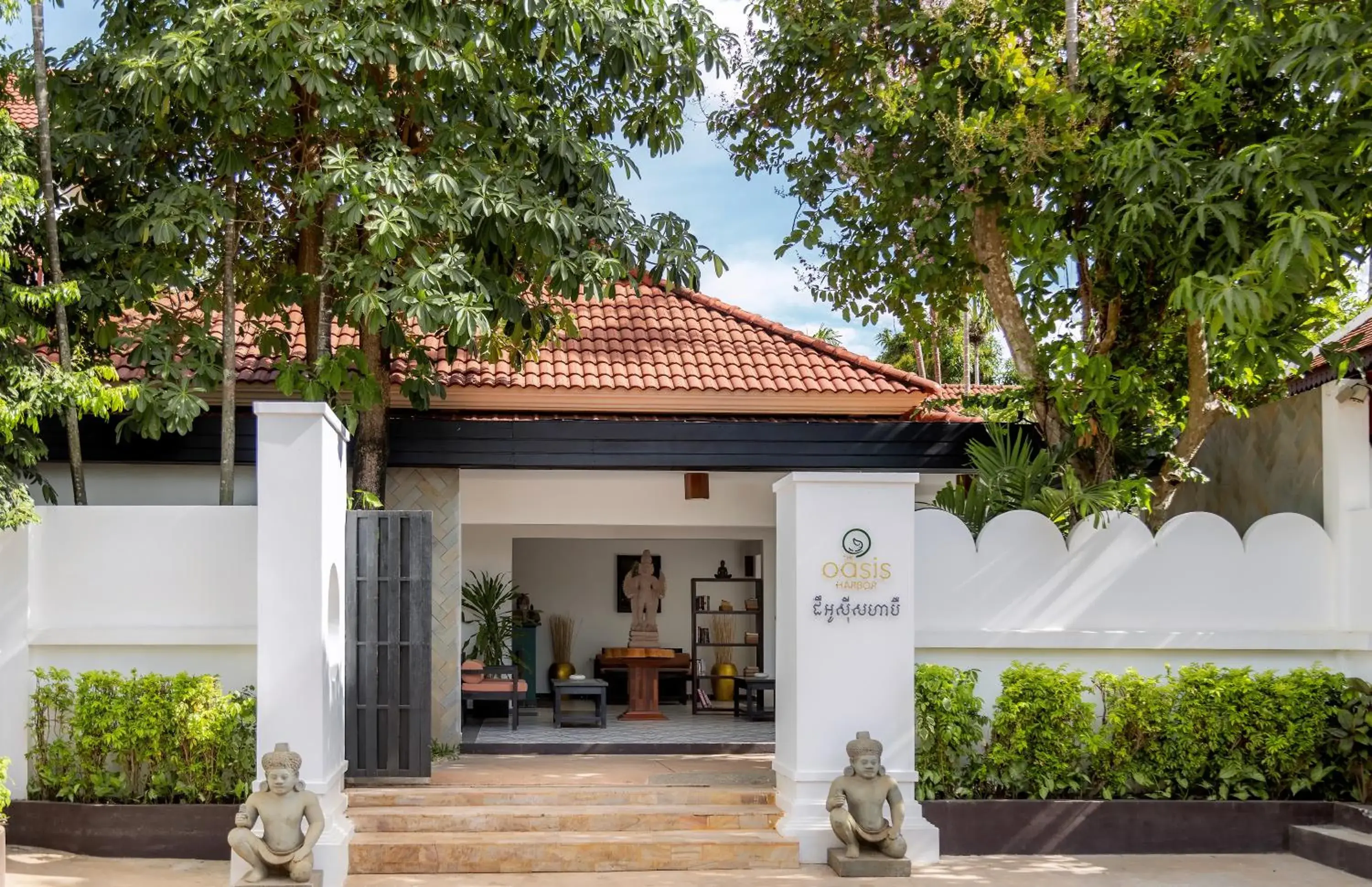 Property building in The Oasis Harbor Property building in The Oasis Harbor