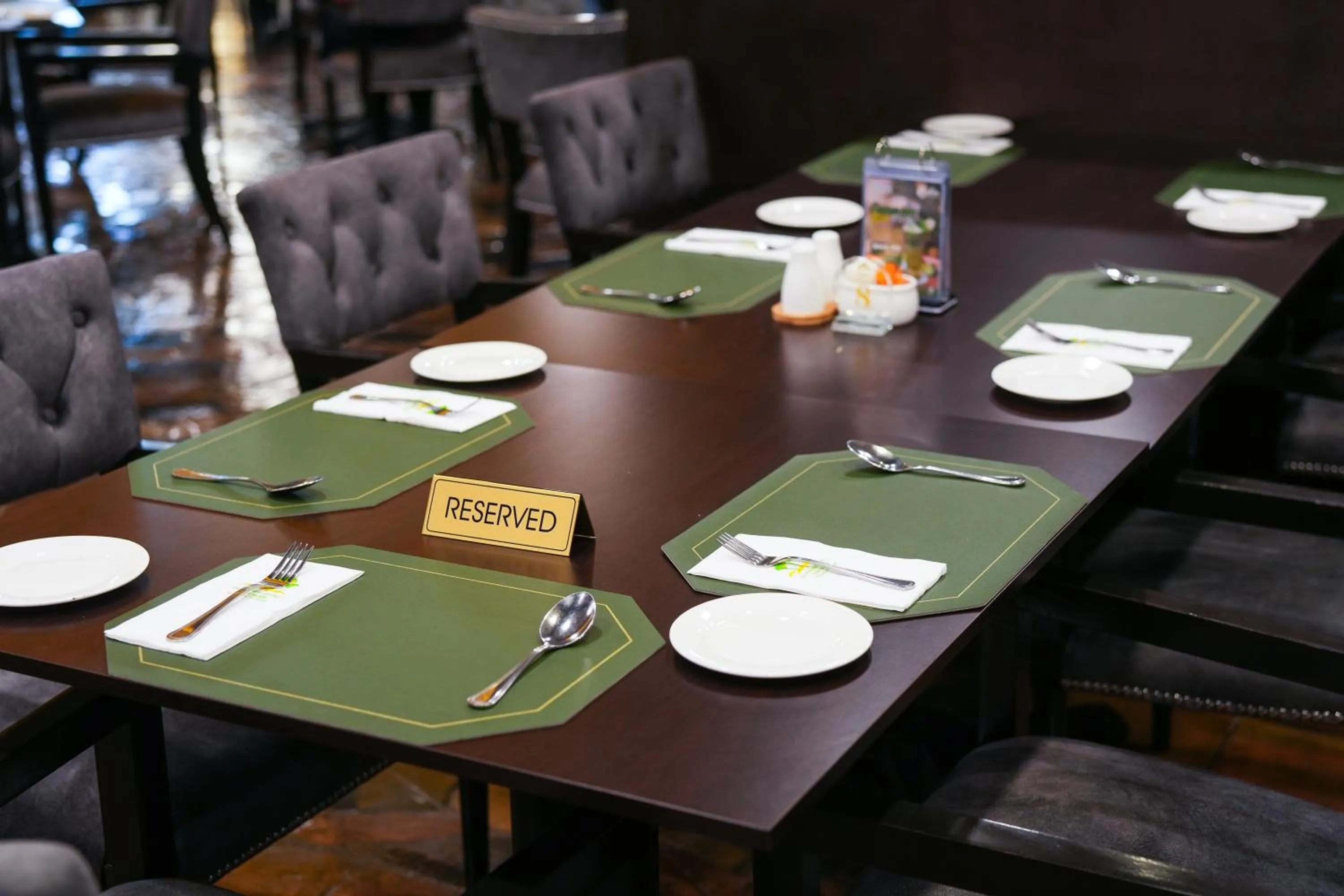 Restaurant/places to eat in De Palma Hotel Shah Alam