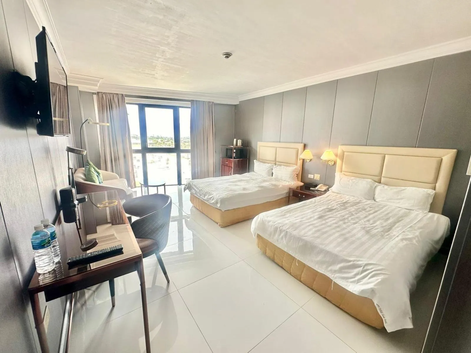 Photo of the whole room, Bed in Royal Orchid Hotel Guam