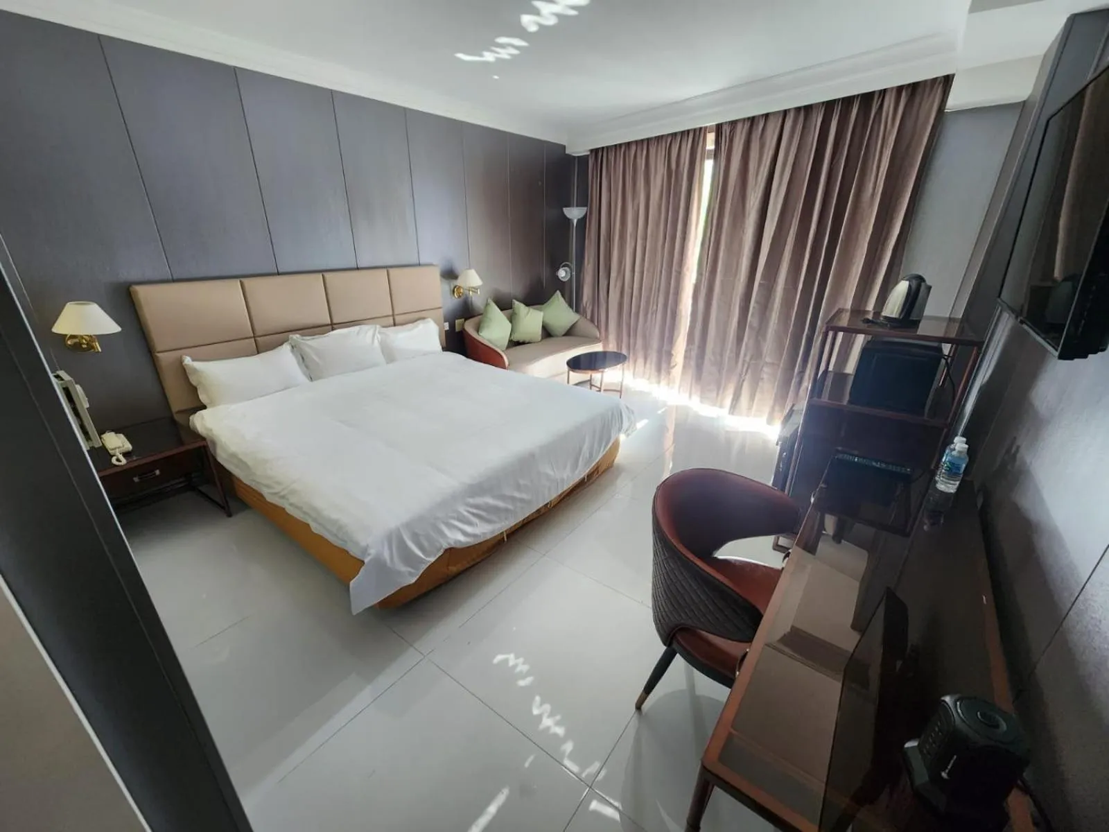 Bedroom, Bed in Royal Orchid Hotel Guam