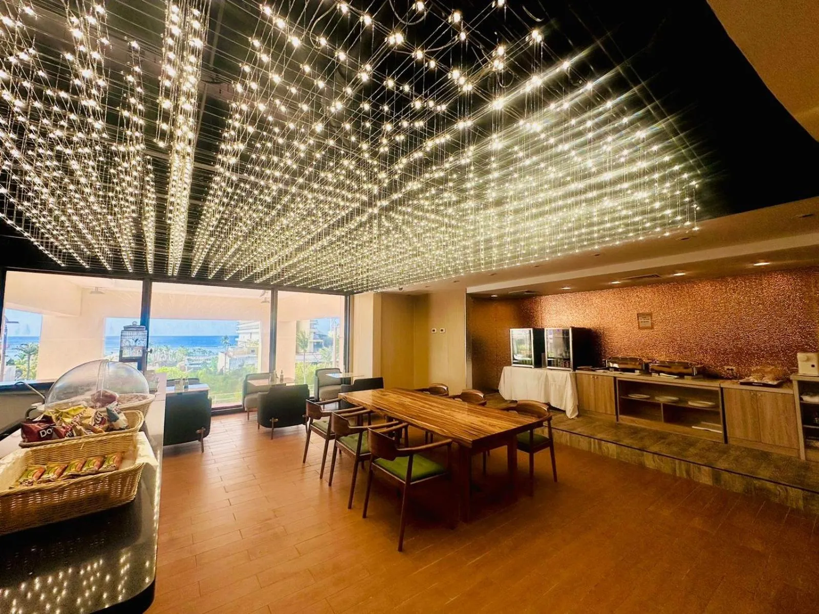 Lounge or bar in Royal Orchid Hotel Guam