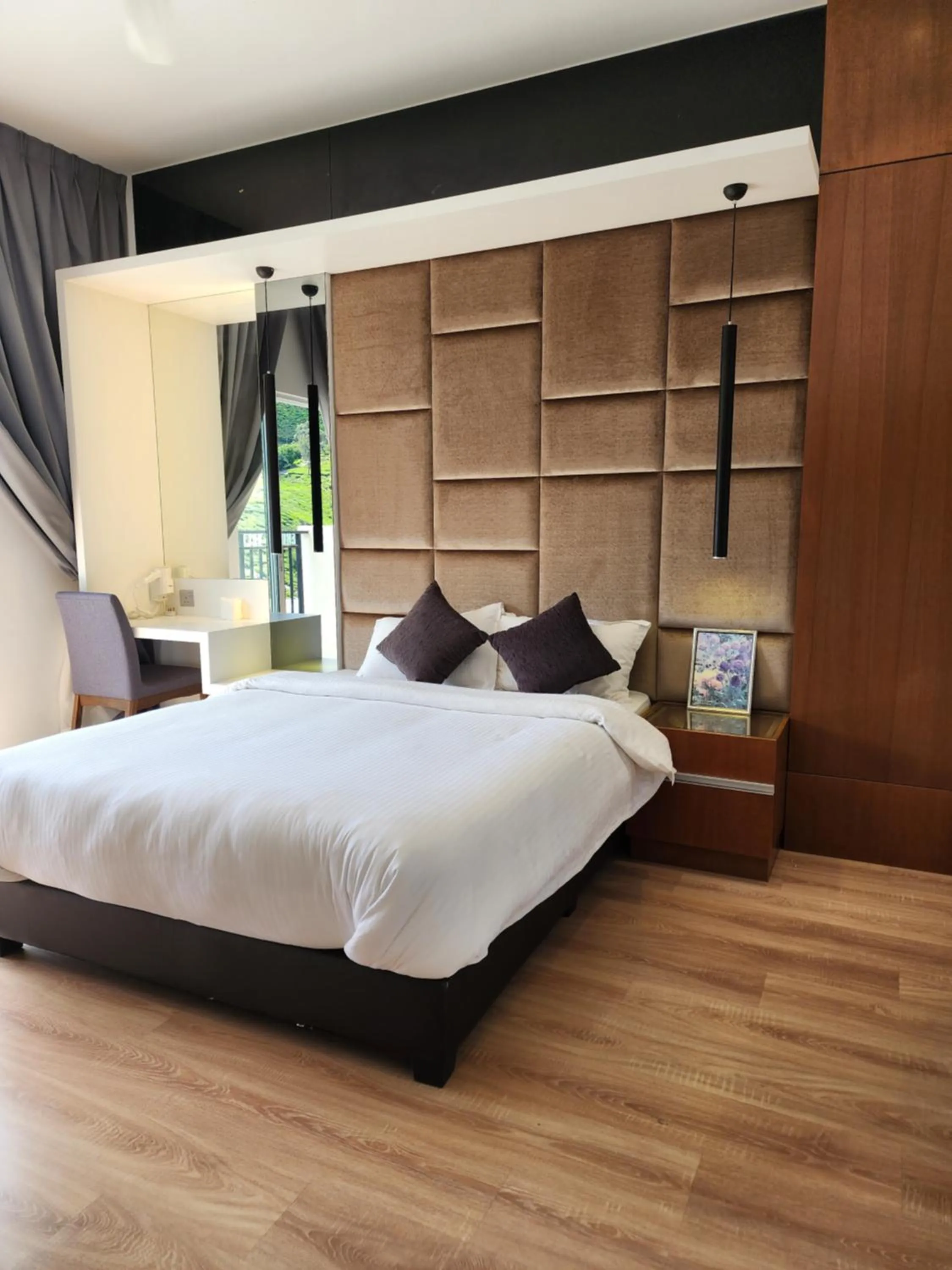 Bedroom, Bed in Peony Square Residences