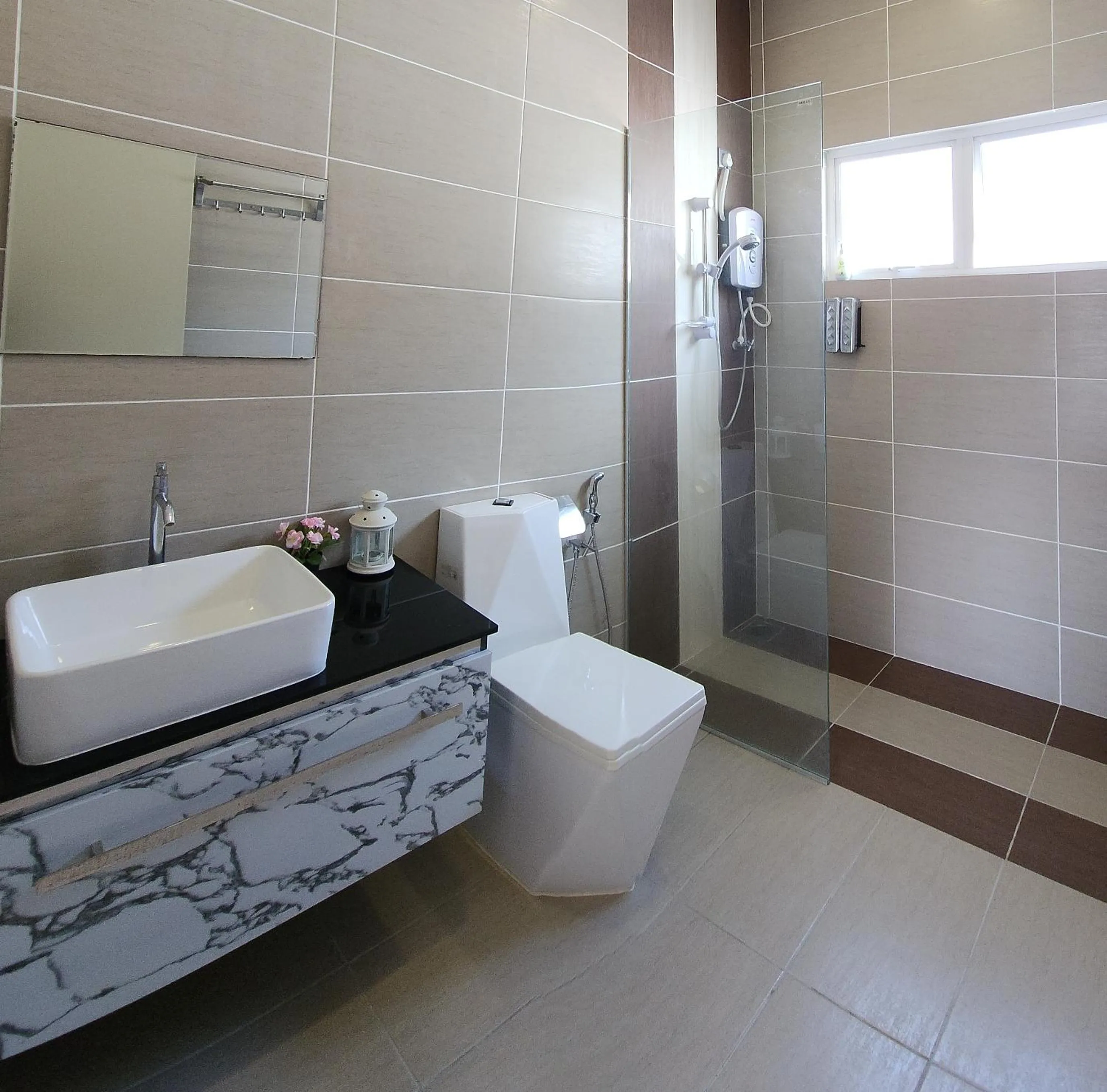 Toilet in Peony Square Residences
