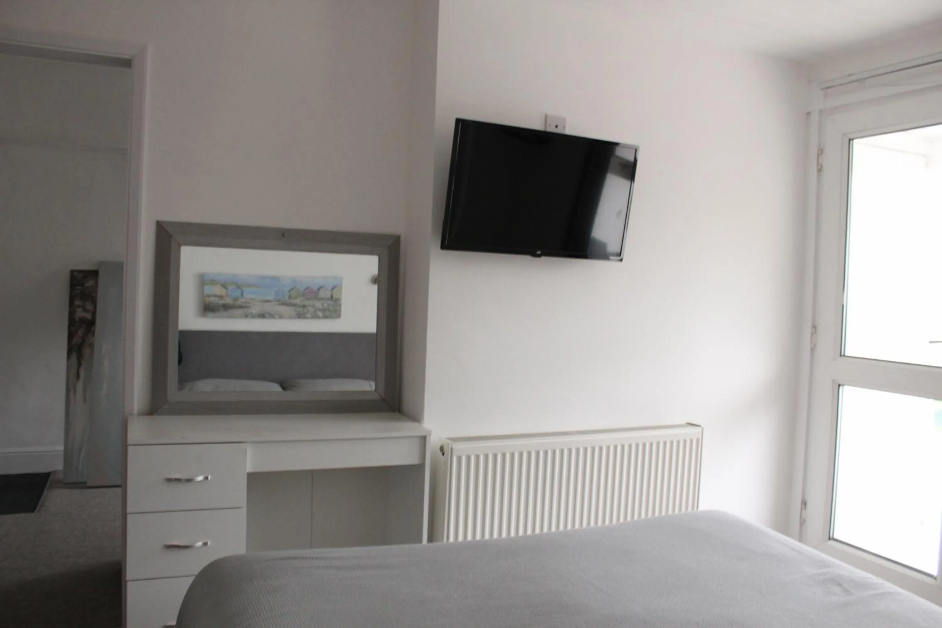 TV and multimedia, Bed in Bayside
