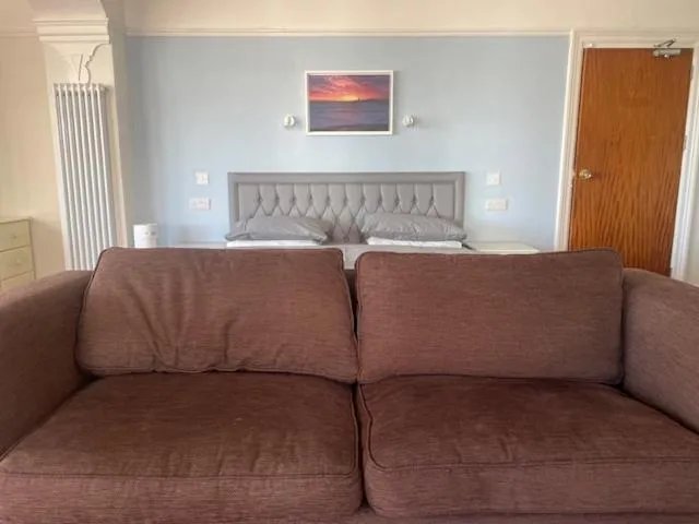 Bed in Bayside