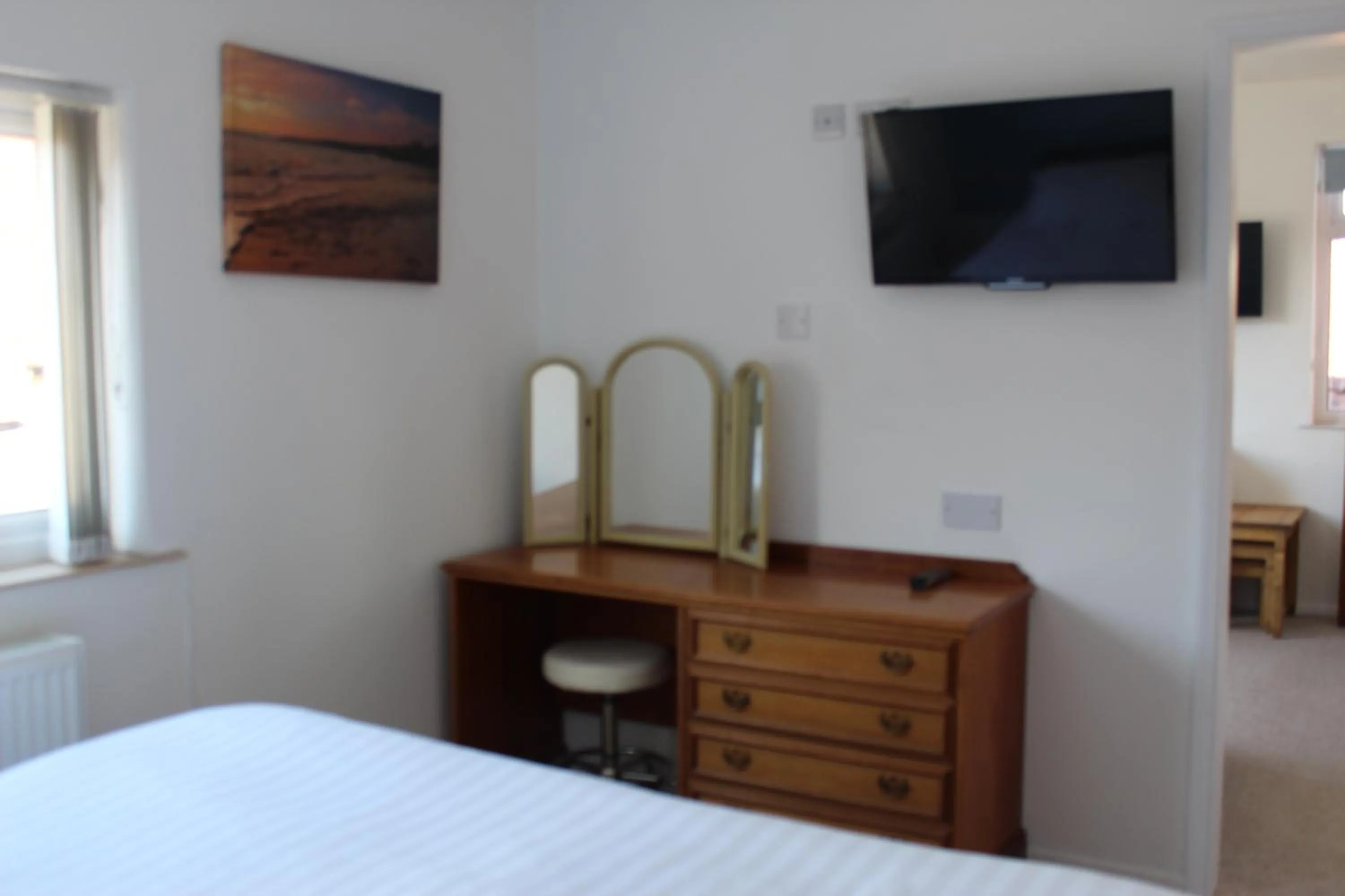 TV and multimedia, Bed in Bayside