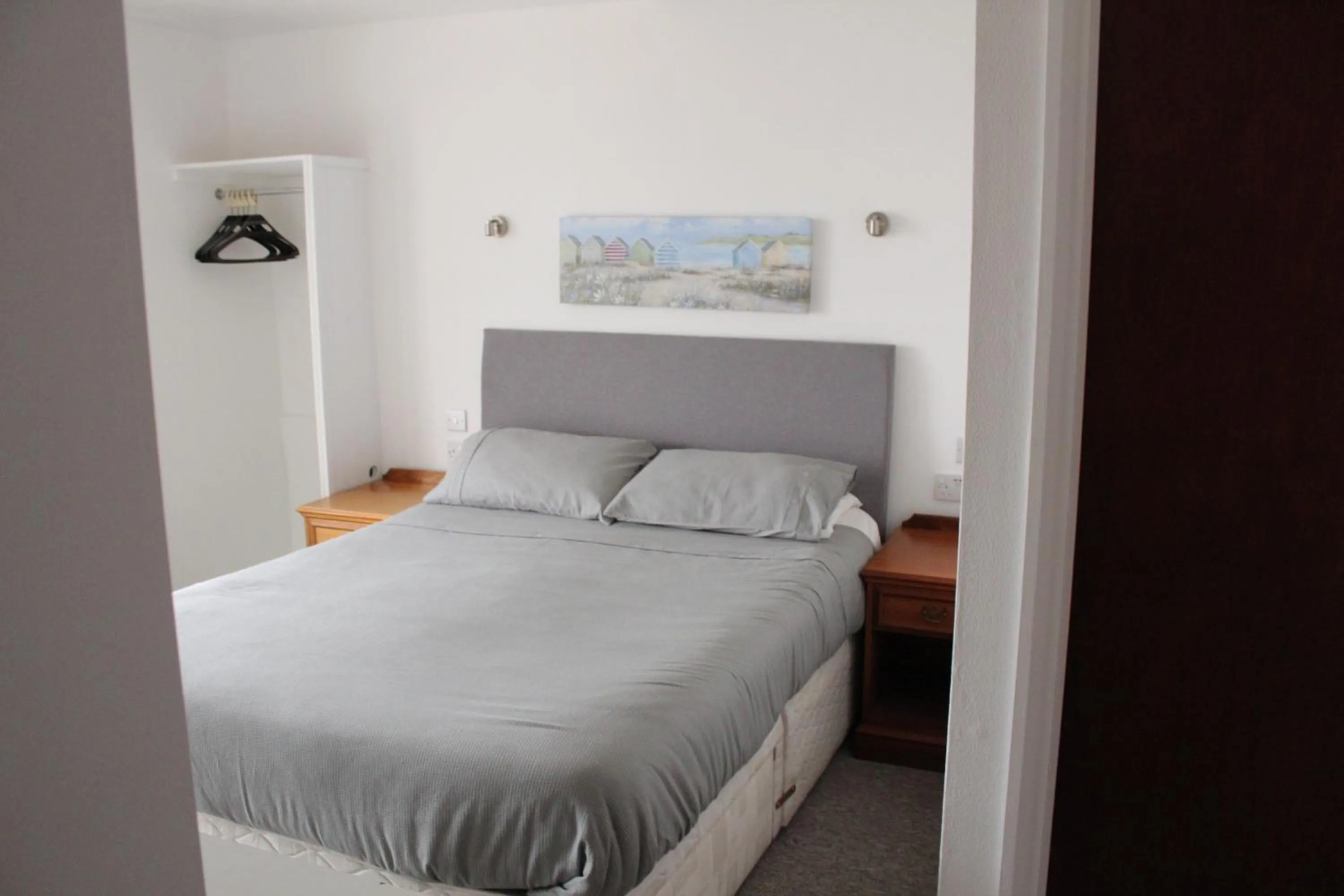 Bedroom, Bed in Bayside