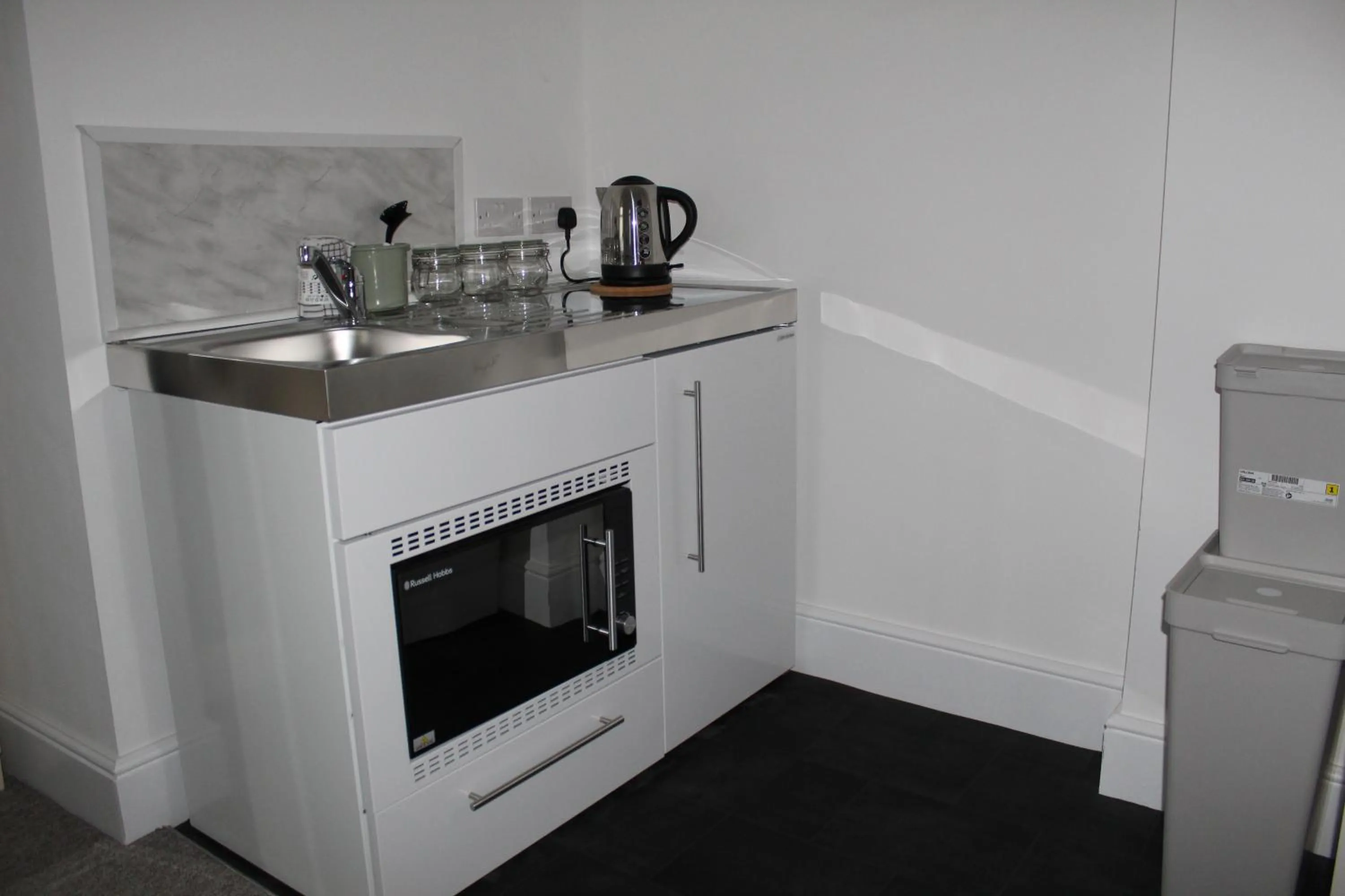 Kitchen or kitchenette in Bayside