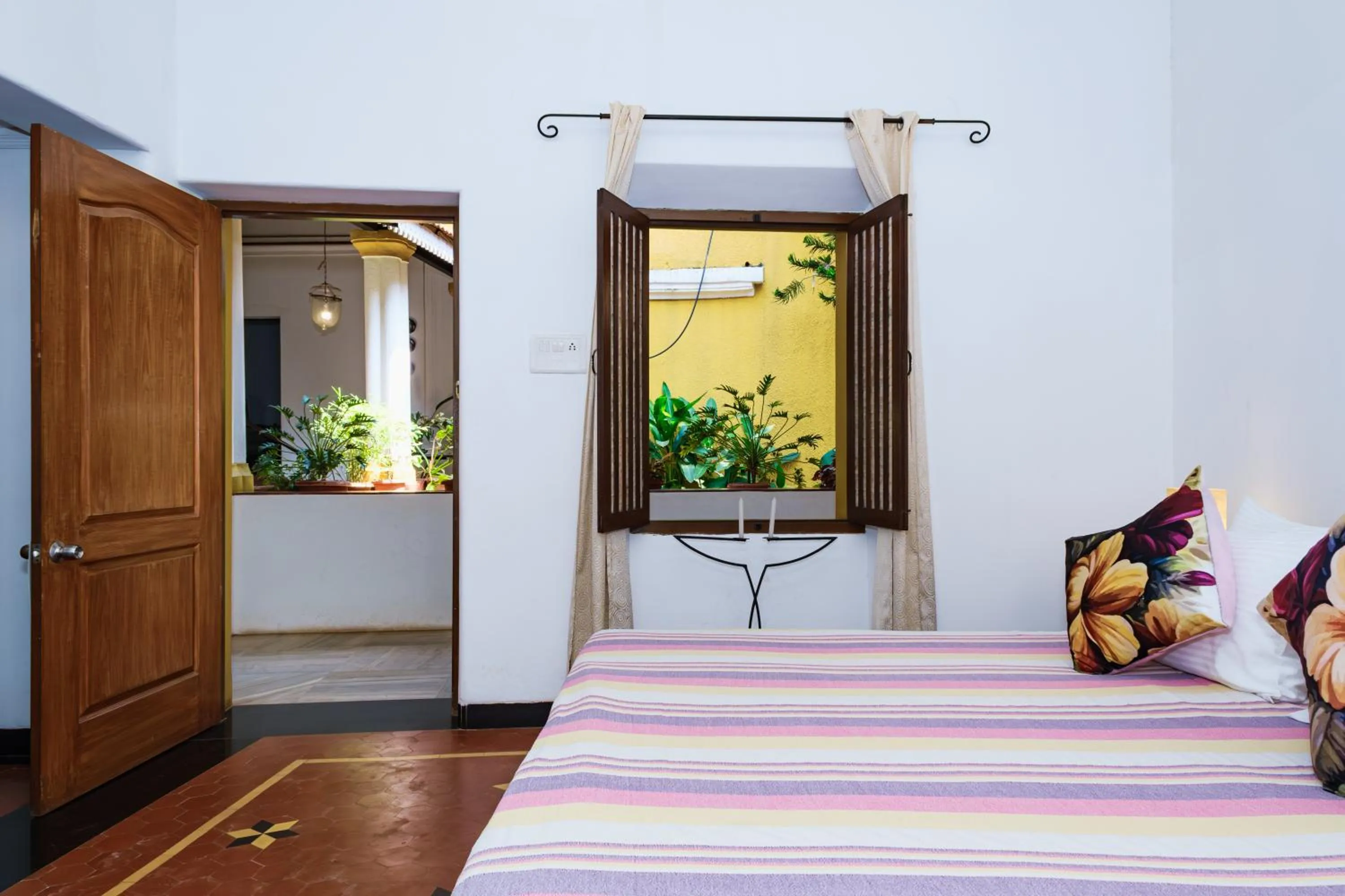 Photo of the whole room, Bed in Granpa's Inn Hotel Bougainvillea