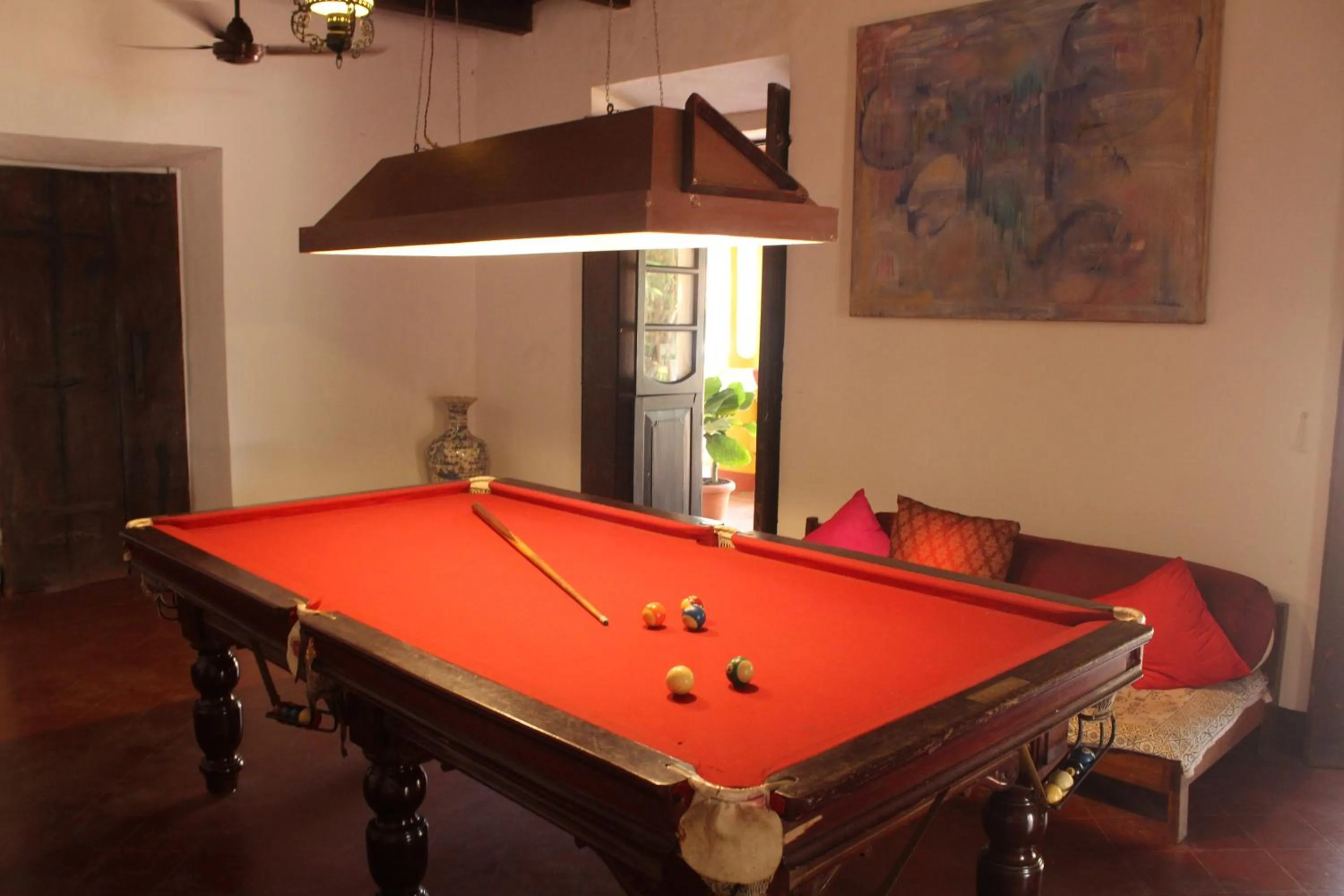 Billiard in Granpa's Inn Hotel Bougainvillea