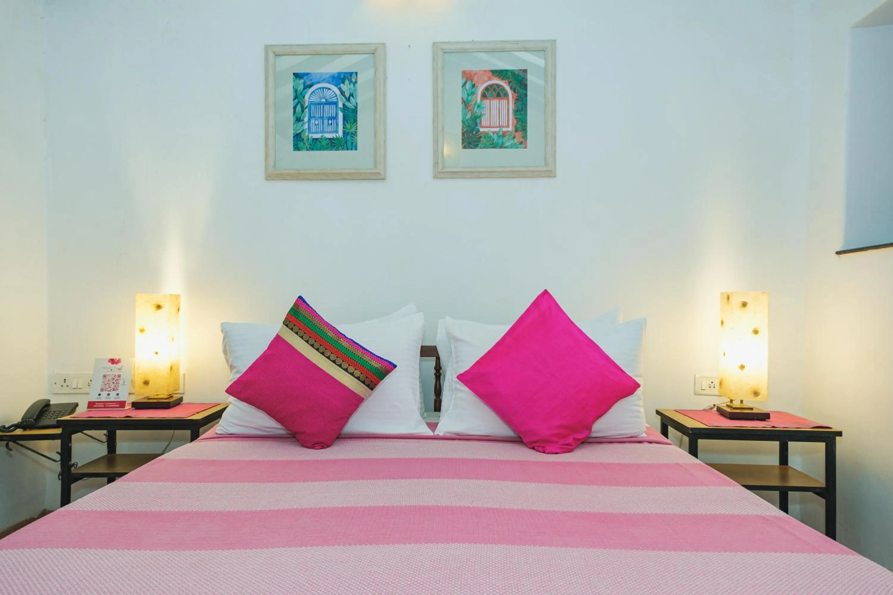 Bed in Granpa's Inn Hotel Bougainvillea