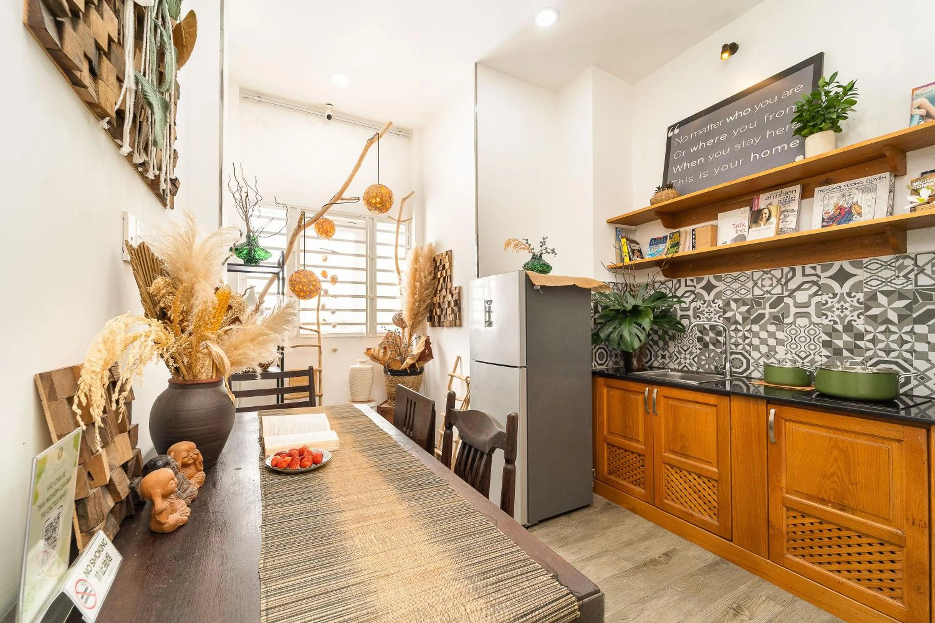 Dining area in Cactusland Homestay - Tran Hung Dao