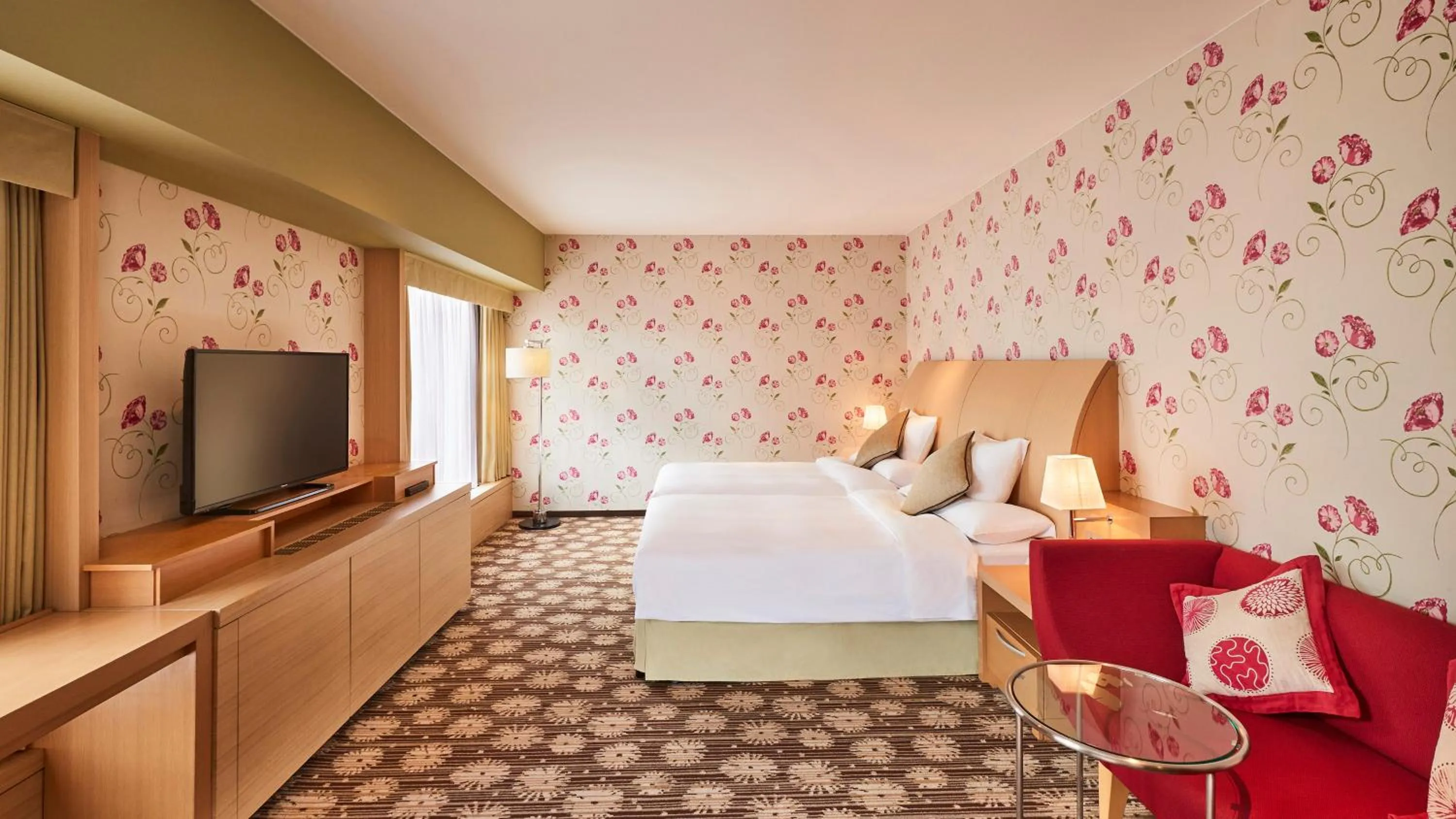 Photo of the whole room, Bed in RIHGA Royal Hotel Osaka, Vignette Collection by IHG