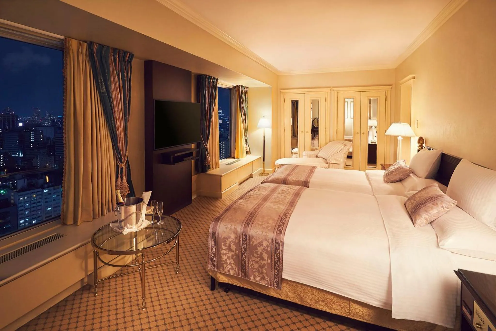 Photo of the whole room, Bed in RIHGA Royal Hotel Osaka, Vignette Collection by IHG