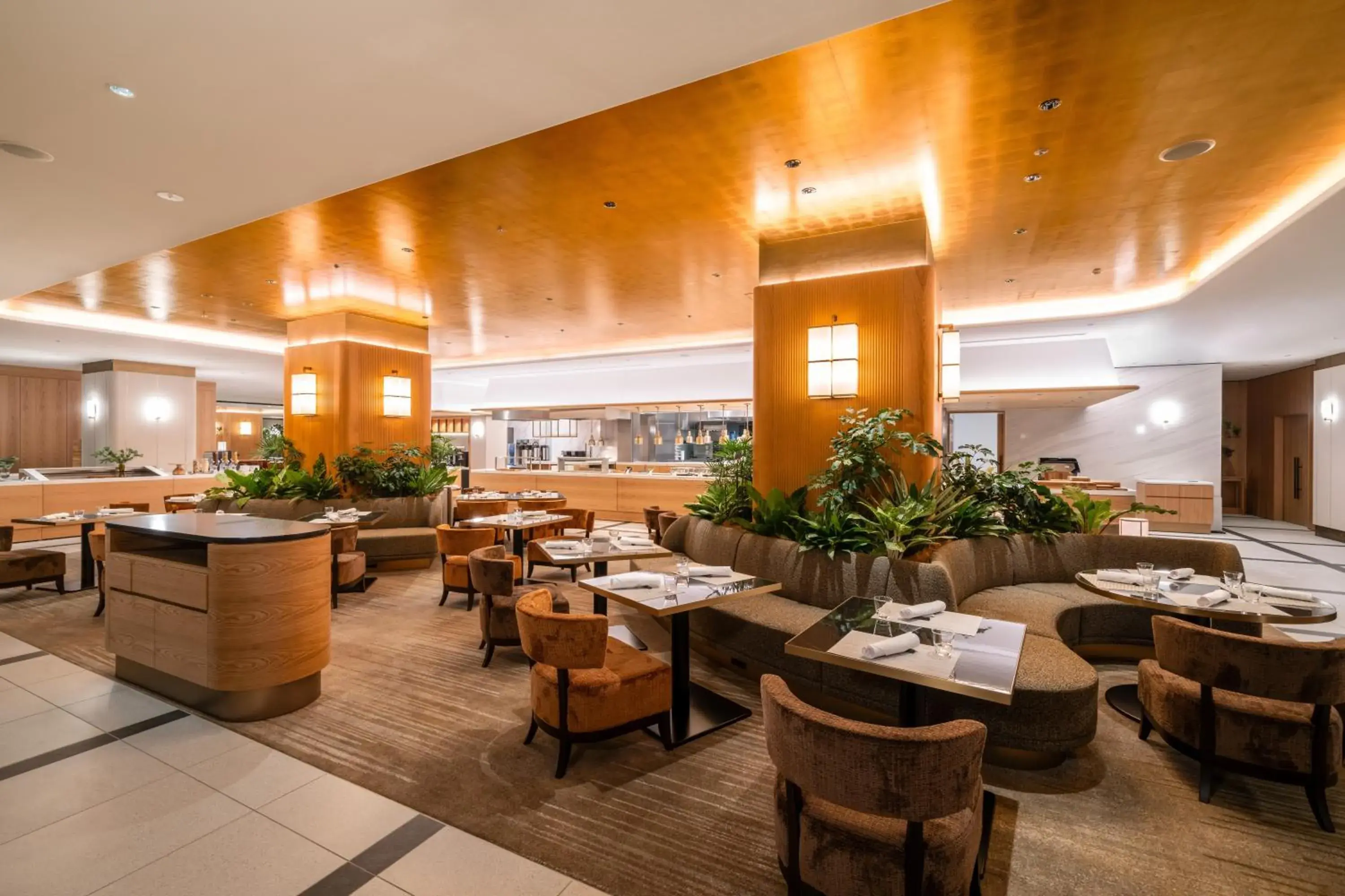 Restaurant/places to eat in RIHGA Royal Hotel Osaka, Vignette Collection by IHG Restaurant/places to eat in RIHGA Royal Hotel Osaka, Vignette Collection by IHG