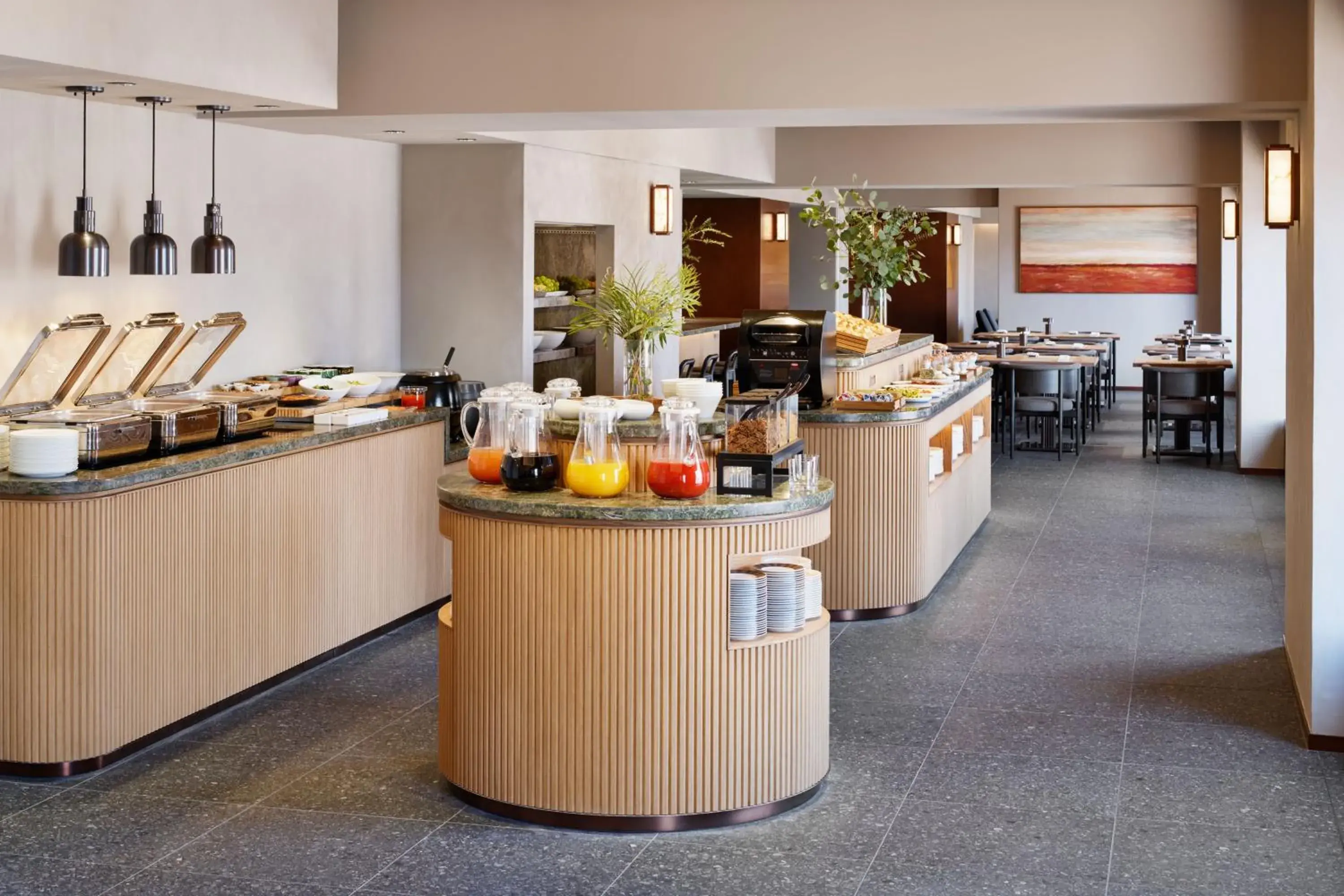 Lounge or bar in RIHGA Royal Hotel Osaka, Vignette Collection by IHG Lounge or bar in RIHGA Royal Hotel Osaka, Vignette Collection by IHG