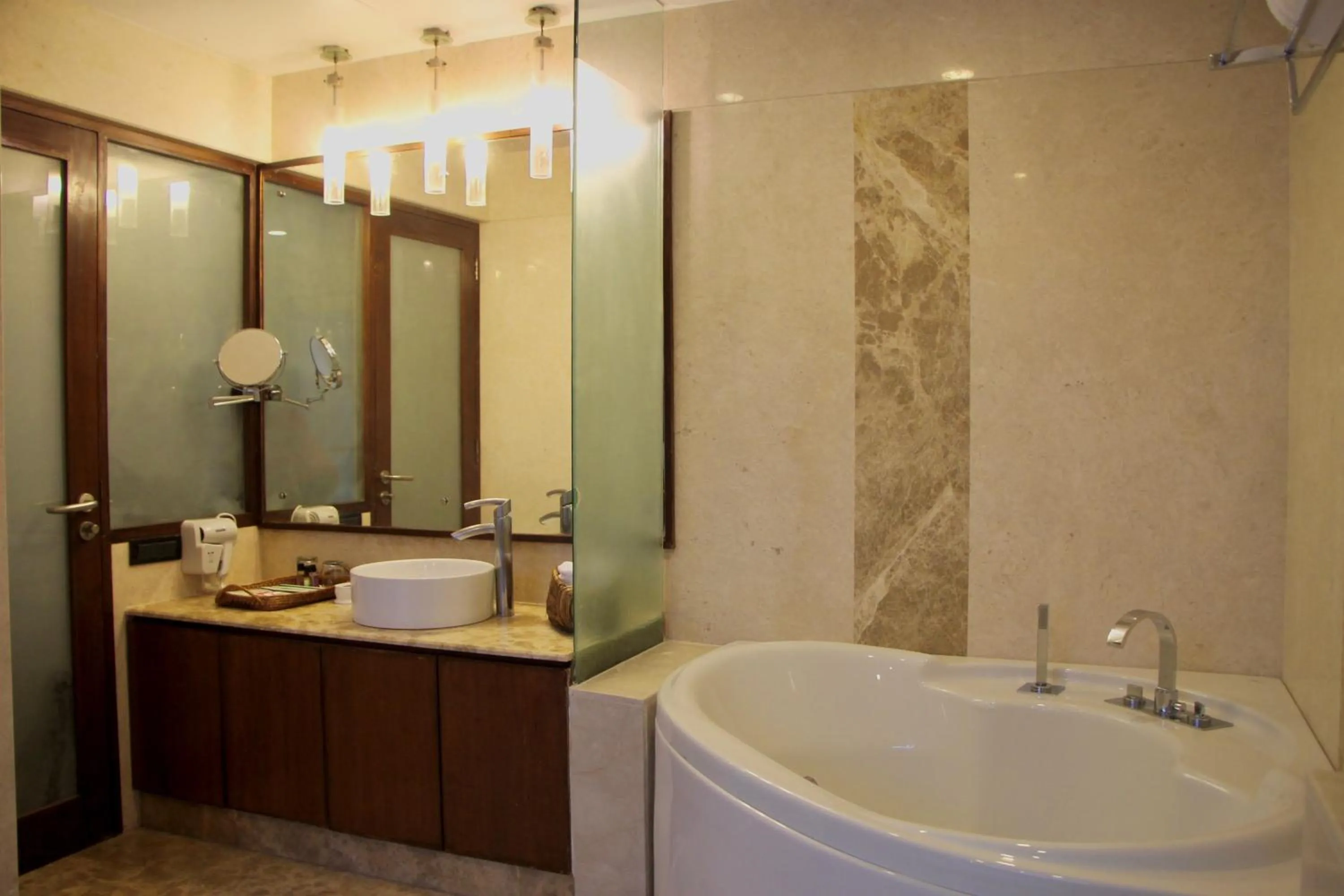 Bathroom in Silent Shores Resort & Spa