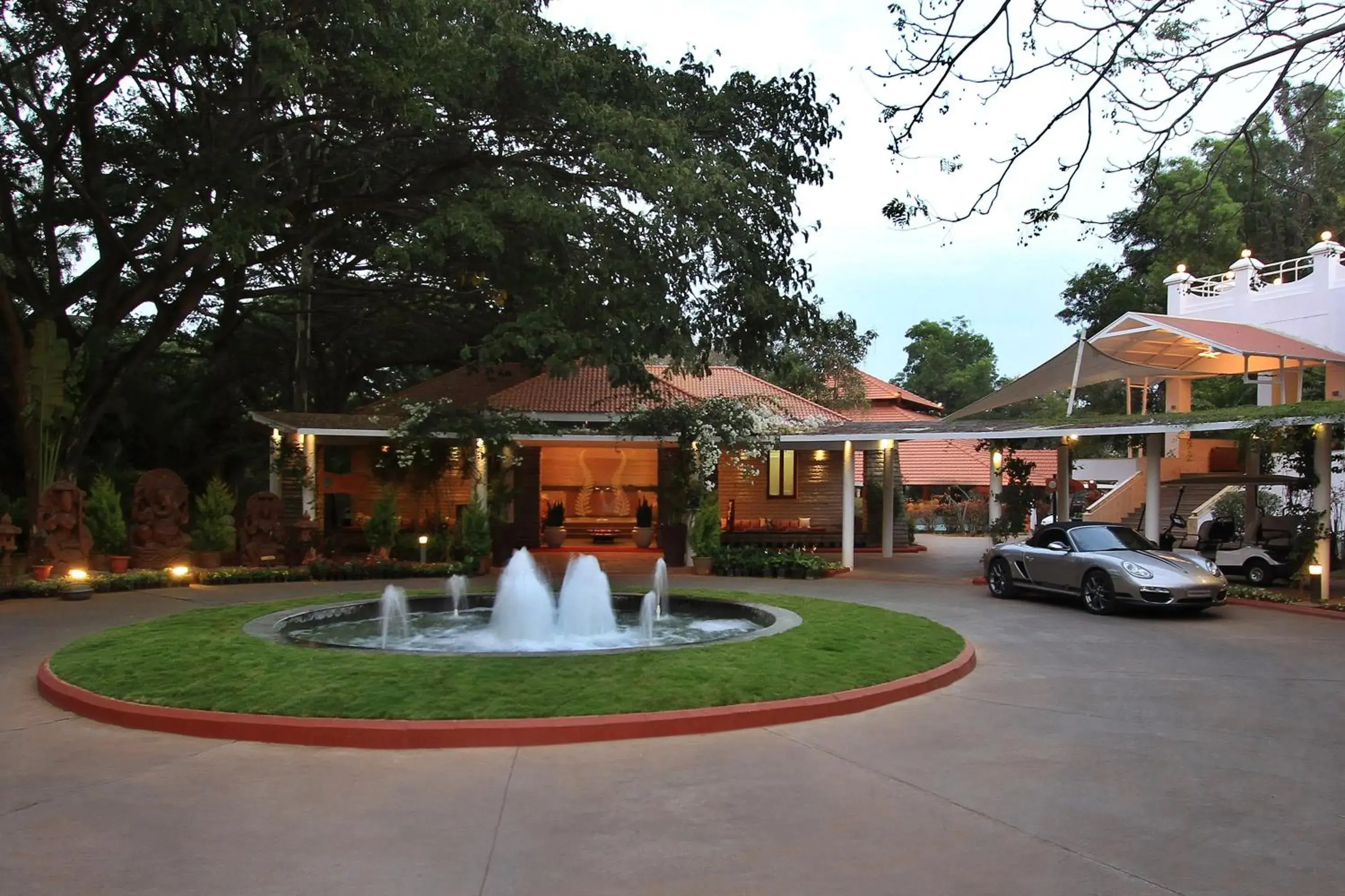 Facade/entrance in Silent Shores Resort & Spa Facade/entrance in Silent Shores Resort & Spa