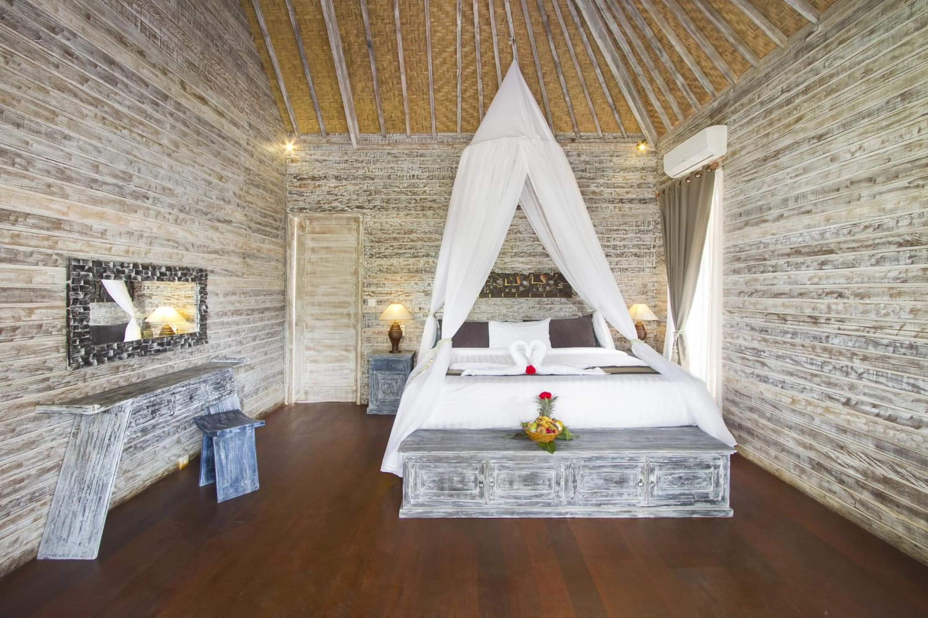 Photo of the whole room, Bed in The Palm Grove Villas