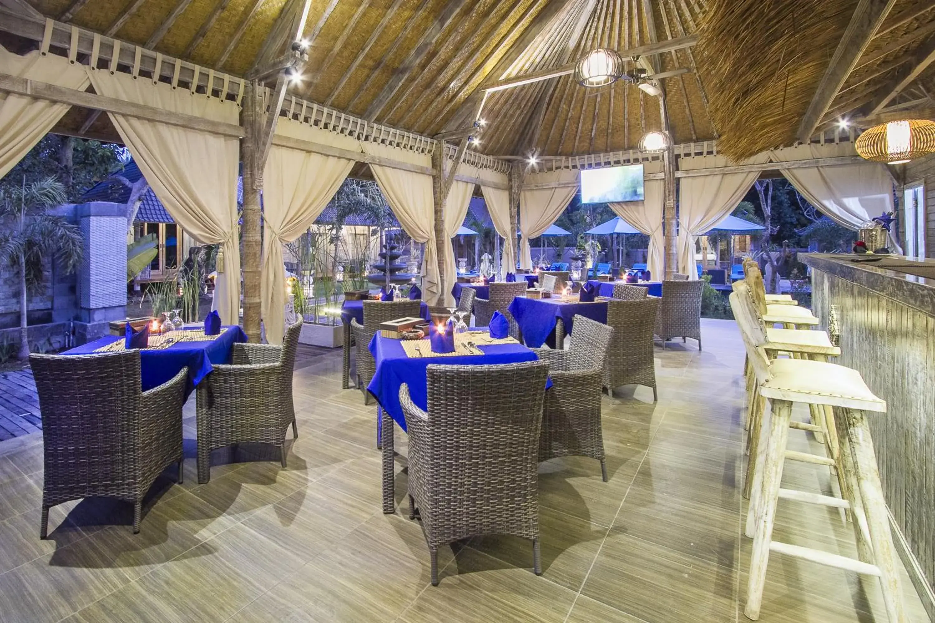 Restaurant/places to eat in The Palm Grove Villas Restaurant/places to eat in The Palm Grove Villas