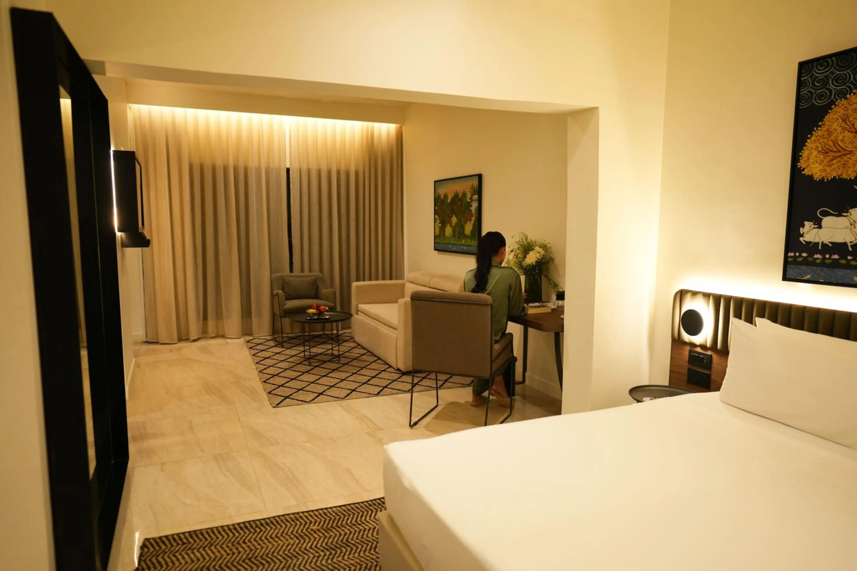 Living room, Bed in Resort Country Club, Manesar - WorldHotels Distinctive