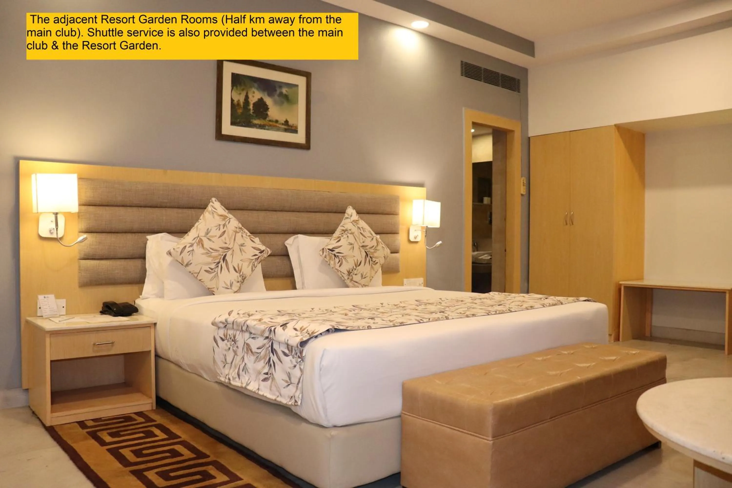 Bed in Best Western Resort Country Club