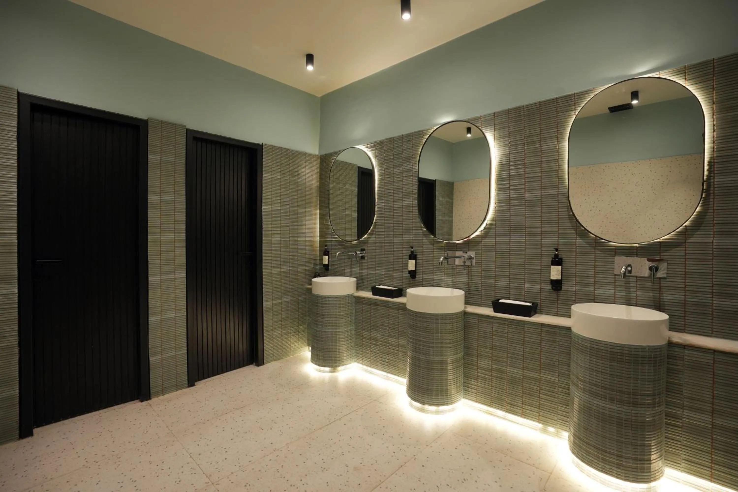 Toilet in Resort Country Club, Manesar - WorldHotels Distinctive