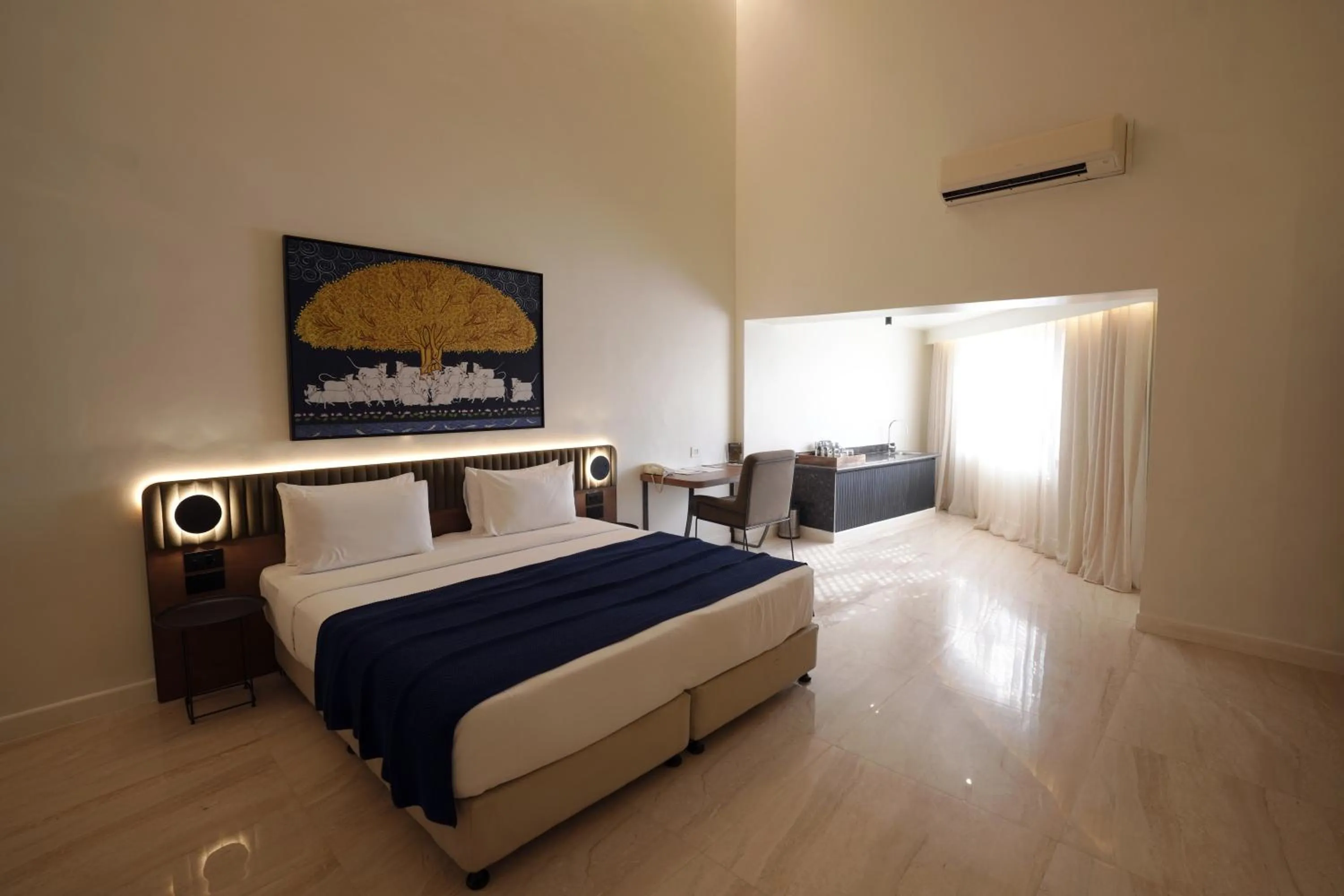 Bedroom, Bed in Resort Country Club, Manesar - WorldHotels Distinctive