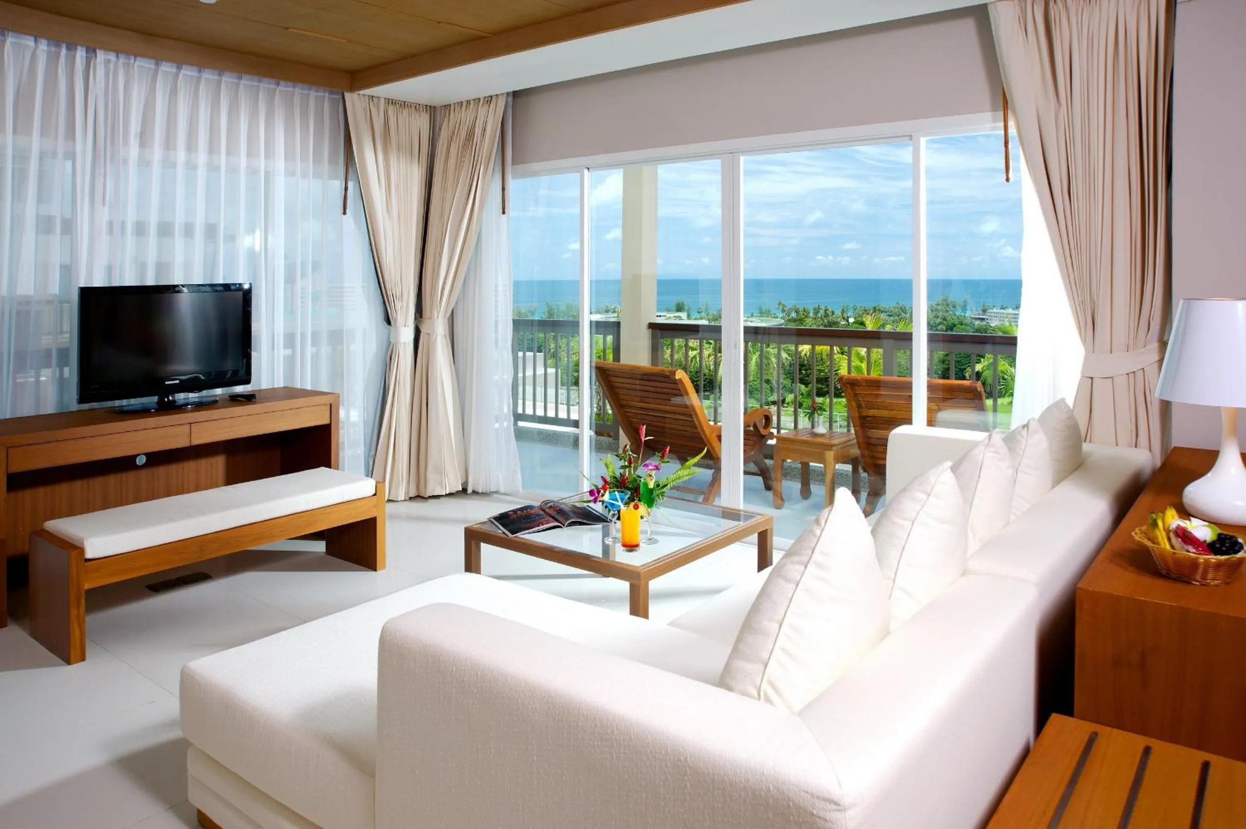 TV and multimedia in Princess Seaview Resort & Spa - SHA Plus