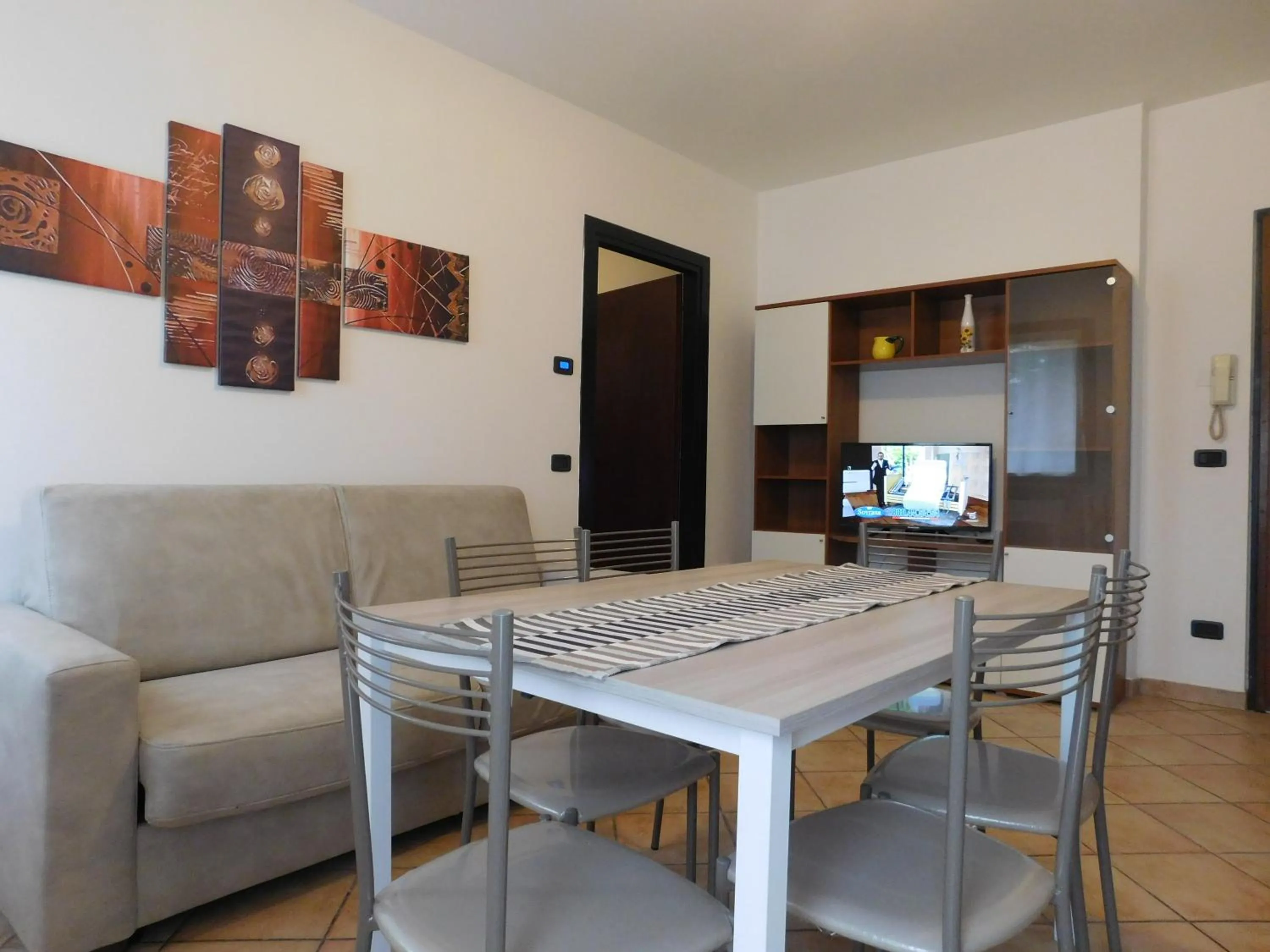 Dining area in Residenza Meeting