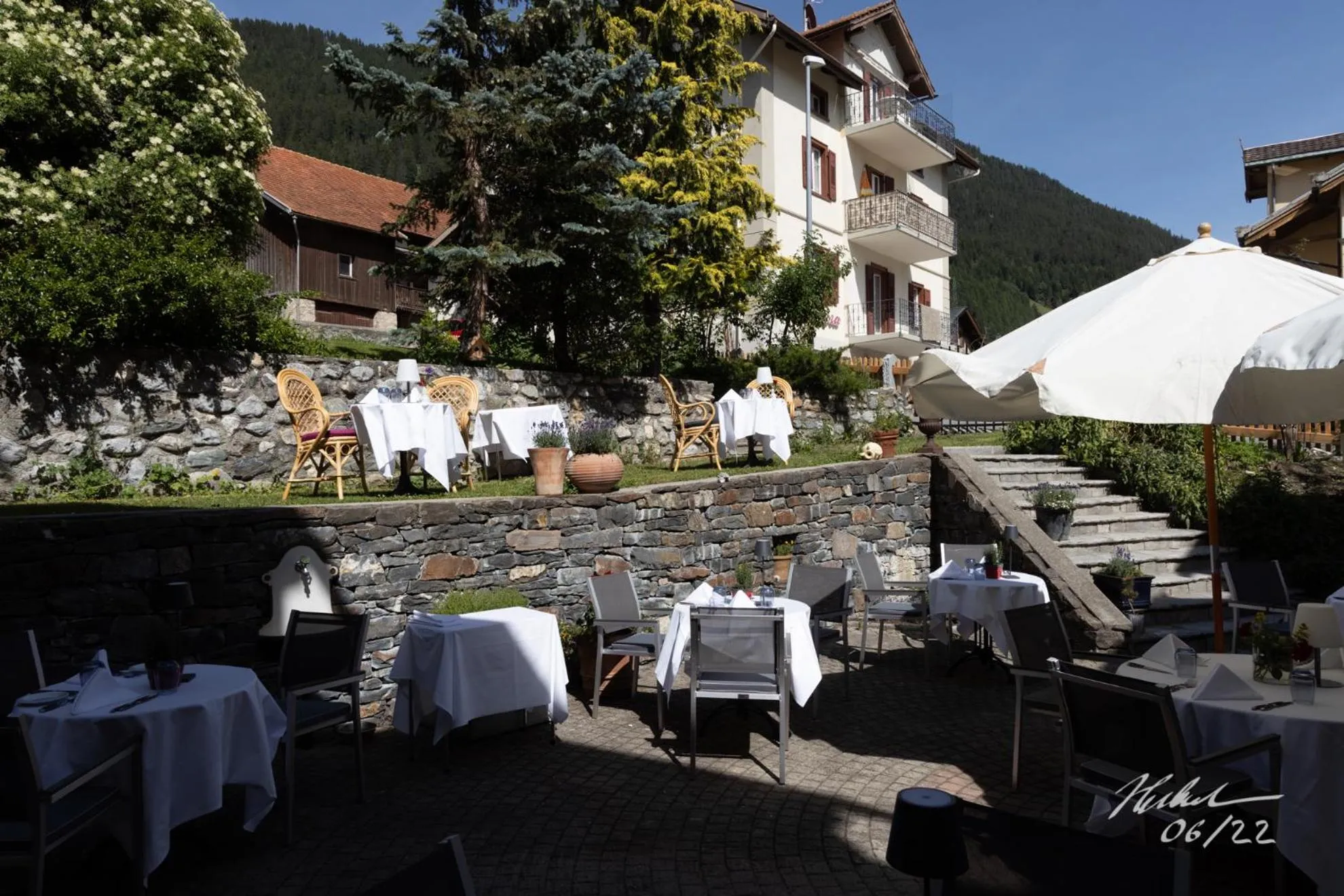 Restaurant/places to eat in Hotel Piz Mitgel