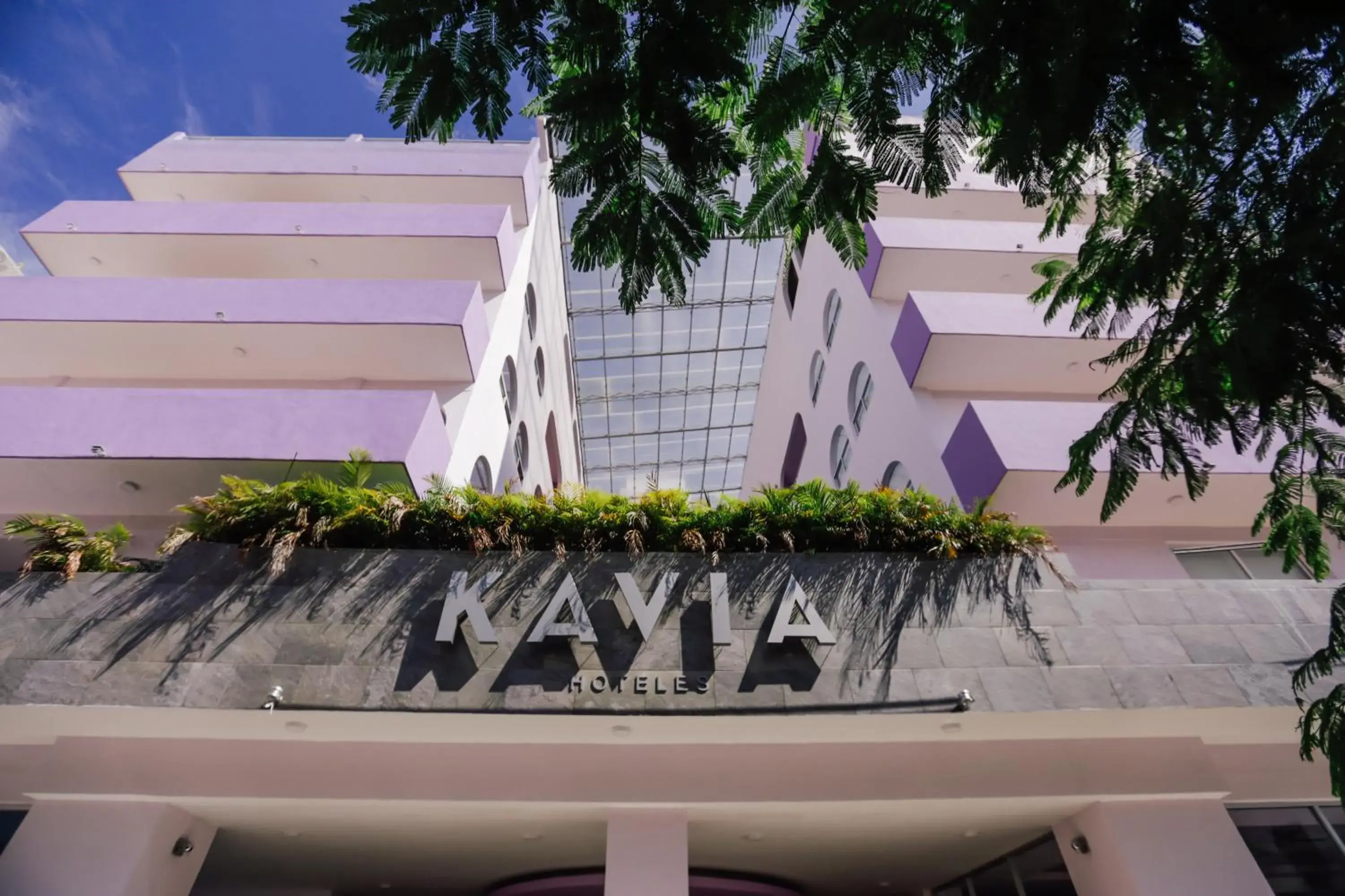 Property building in Hotel Kavia Property building in Hotel Kavia