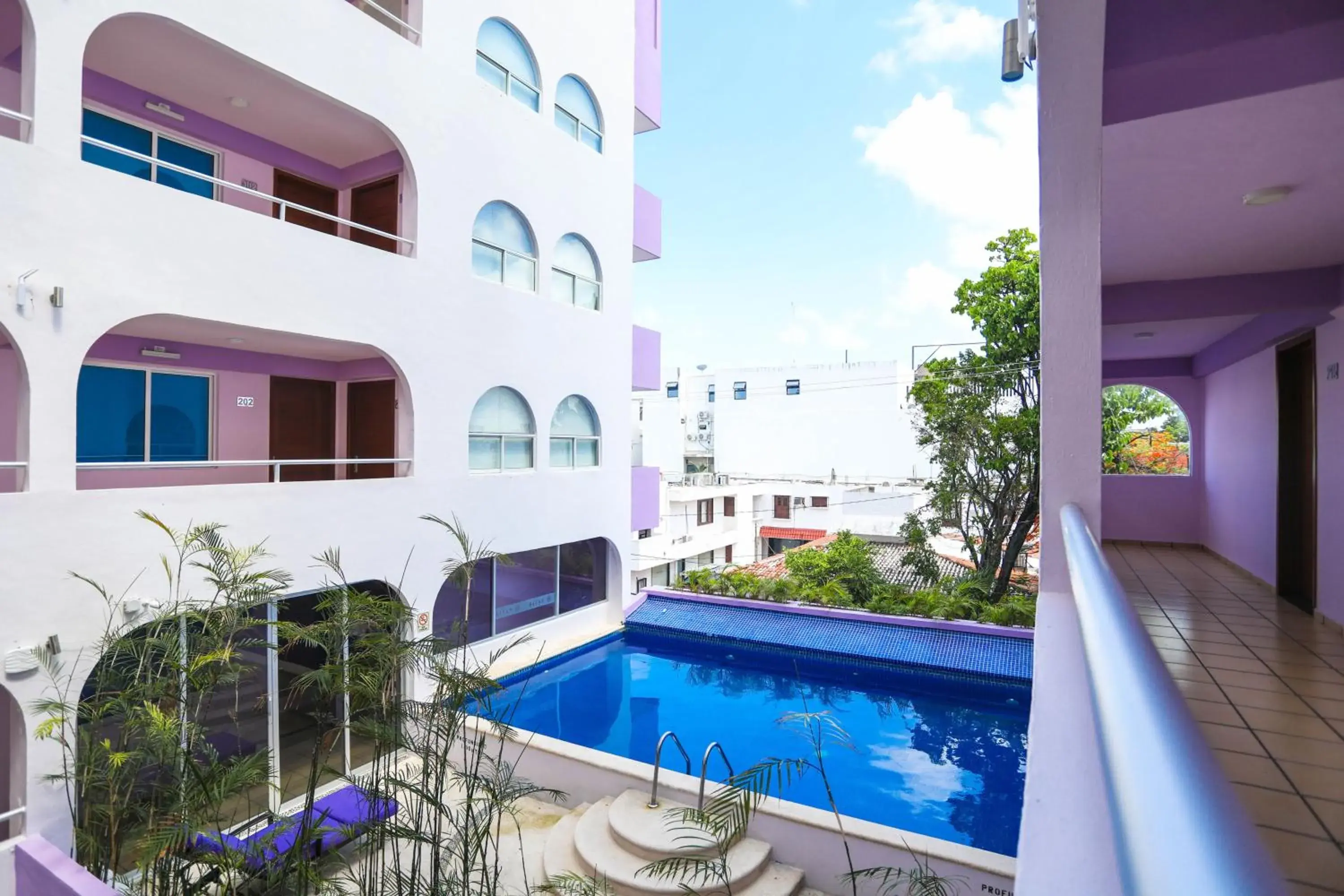 Pool view in Hotel Kavia Pool view in Hotel Kavia