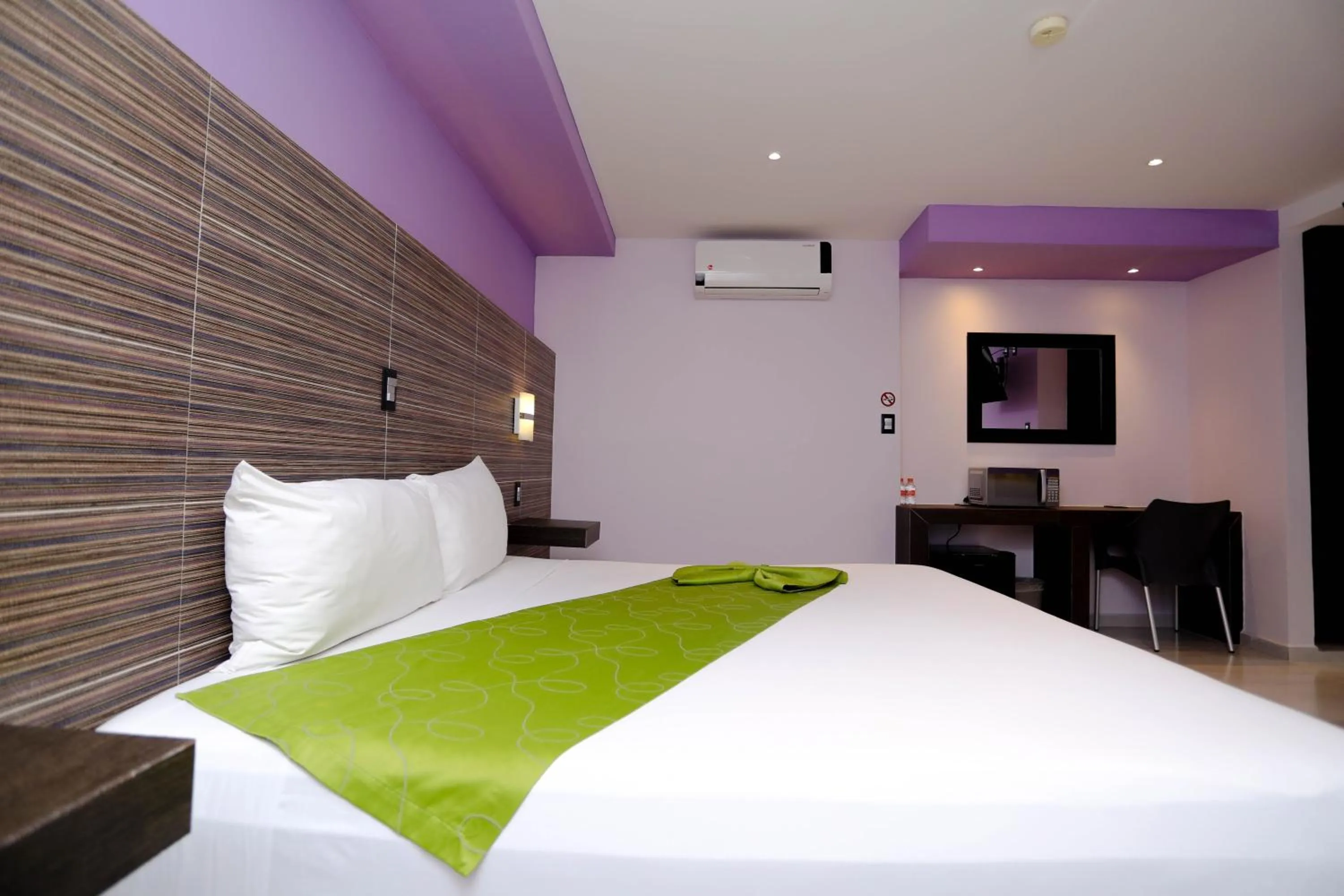 Bed in Hotel Kavia