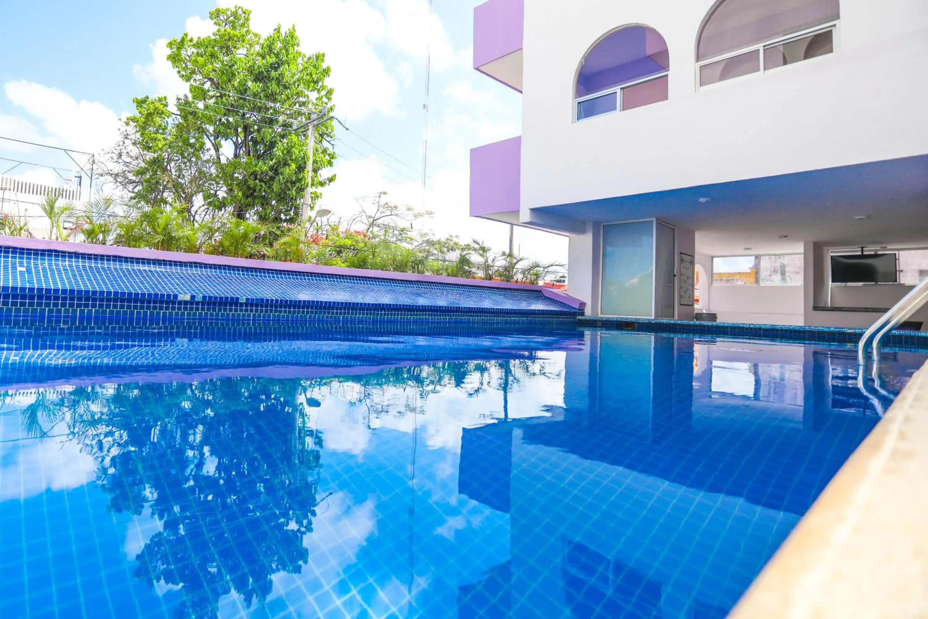 Swimming pool in Hotel Kavia