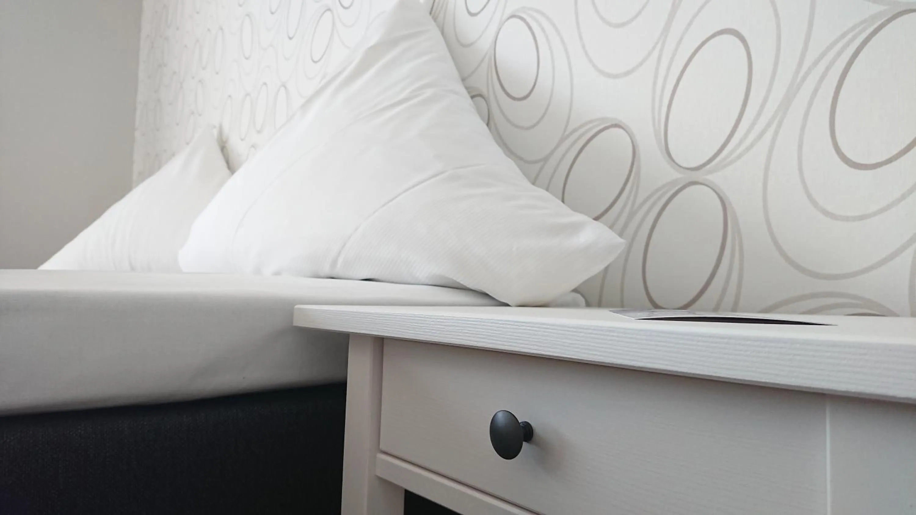 Bed in Ostseehotel Kappeln by team SchleiFee