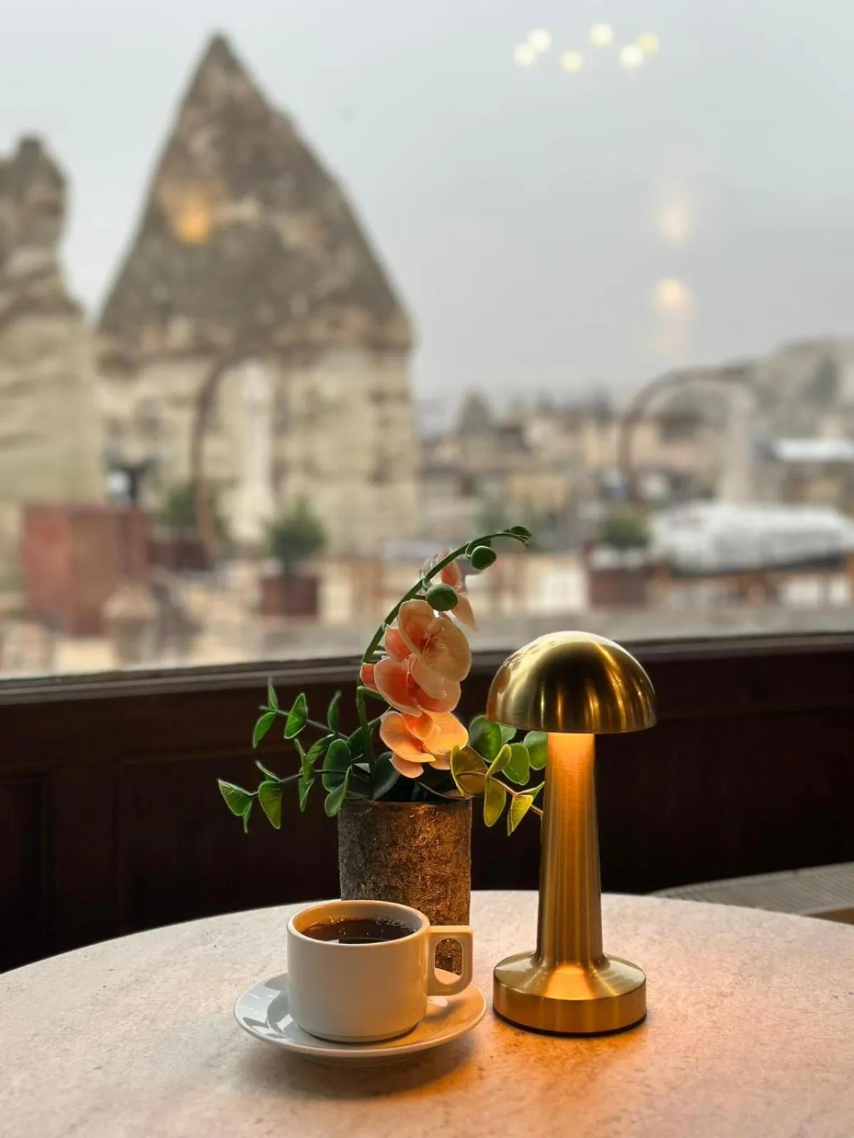 Restaurant/places to eat in Century Cave Hotel