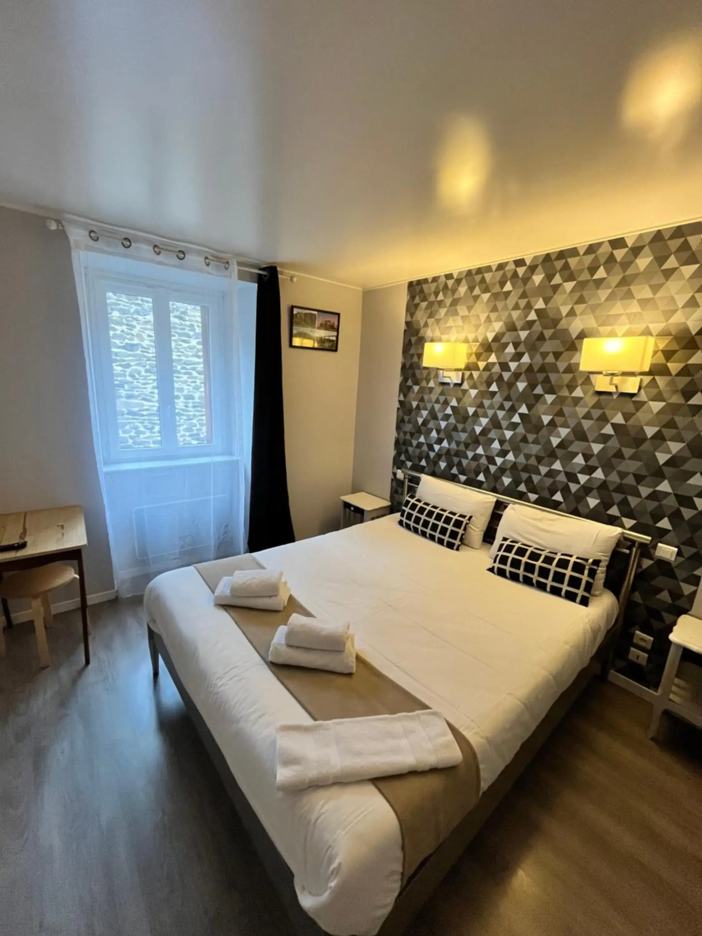Standard King Room in Hotel du Nord - Ville-Haute Standard King Room in Hotel du Nord - Ville-Haute