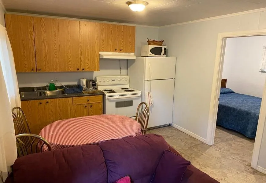 Bed in Wasaga Beach Inn And Cottages