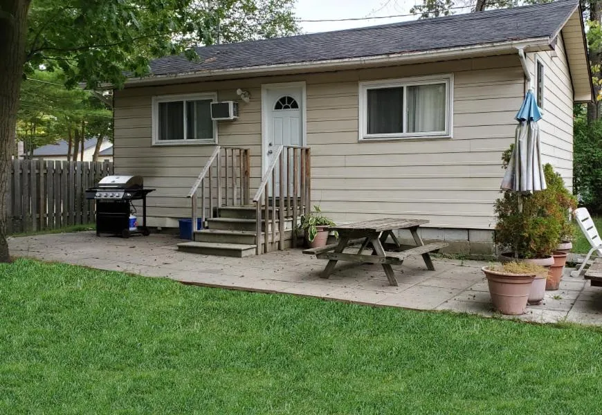 Wasaga Beach Inn And Cottages