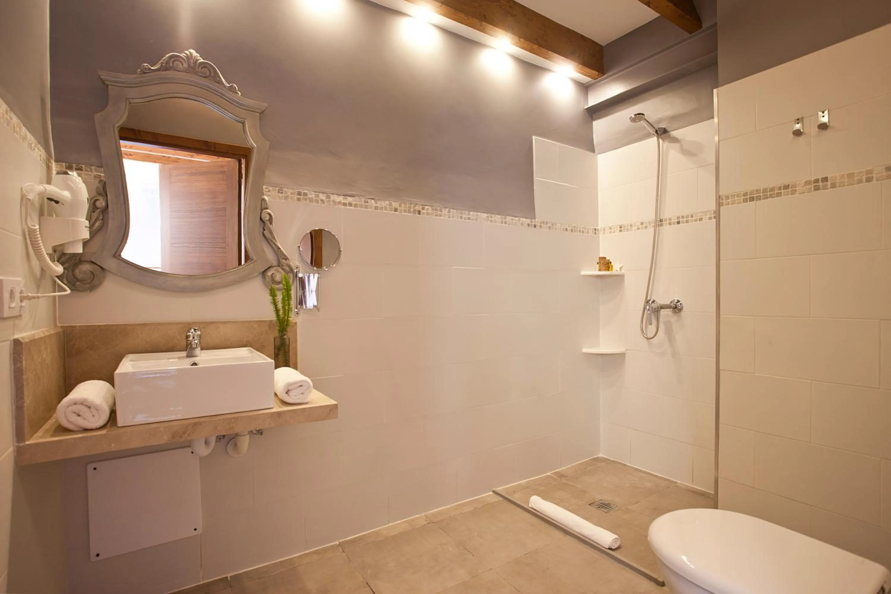 Bathroom in Casal de Petra - Rooms & Pool by My Rooms Hotels TI