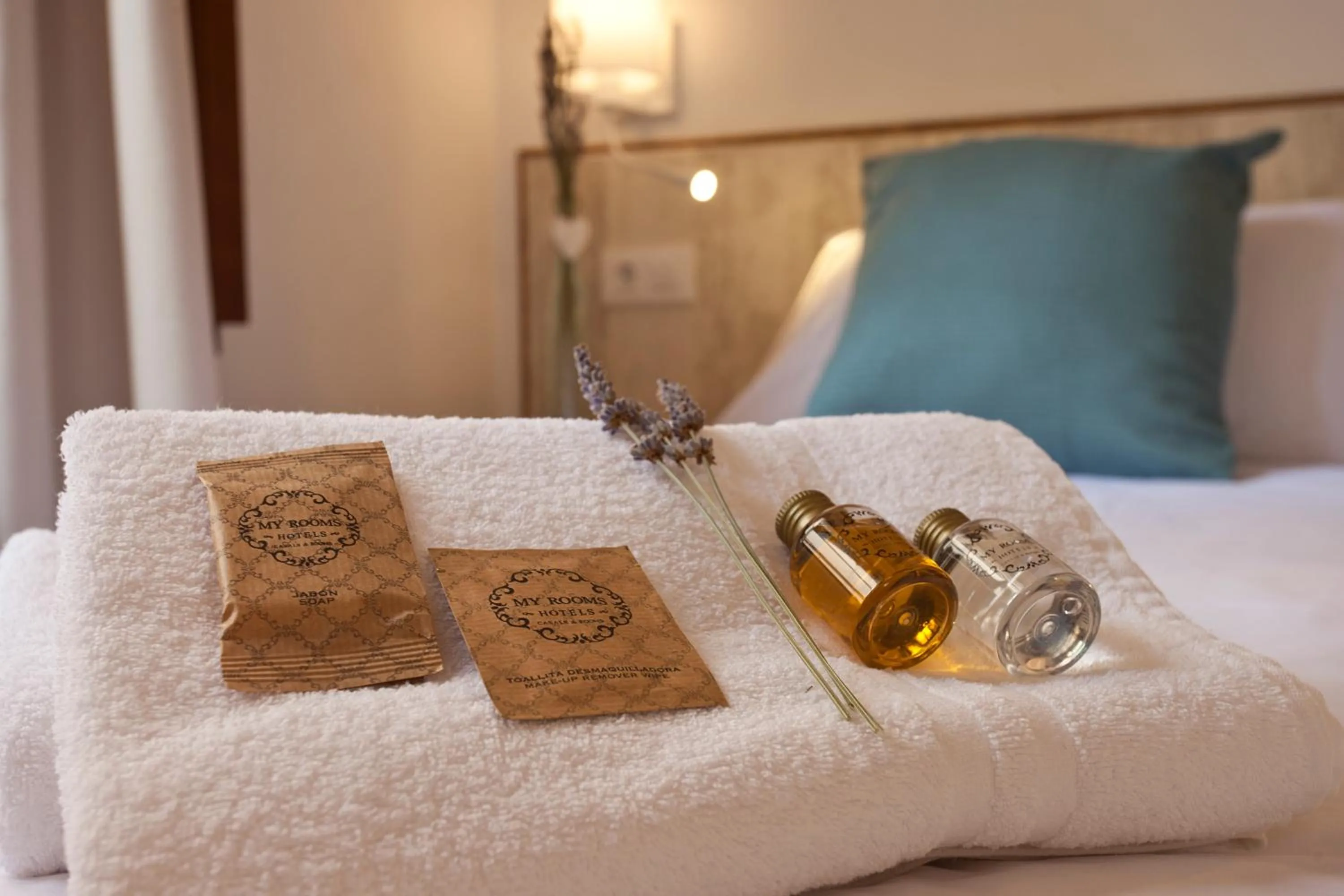 Bedroom, Bed in Casal de Petra - Rooms & Pool by My Rooms Hotels TI